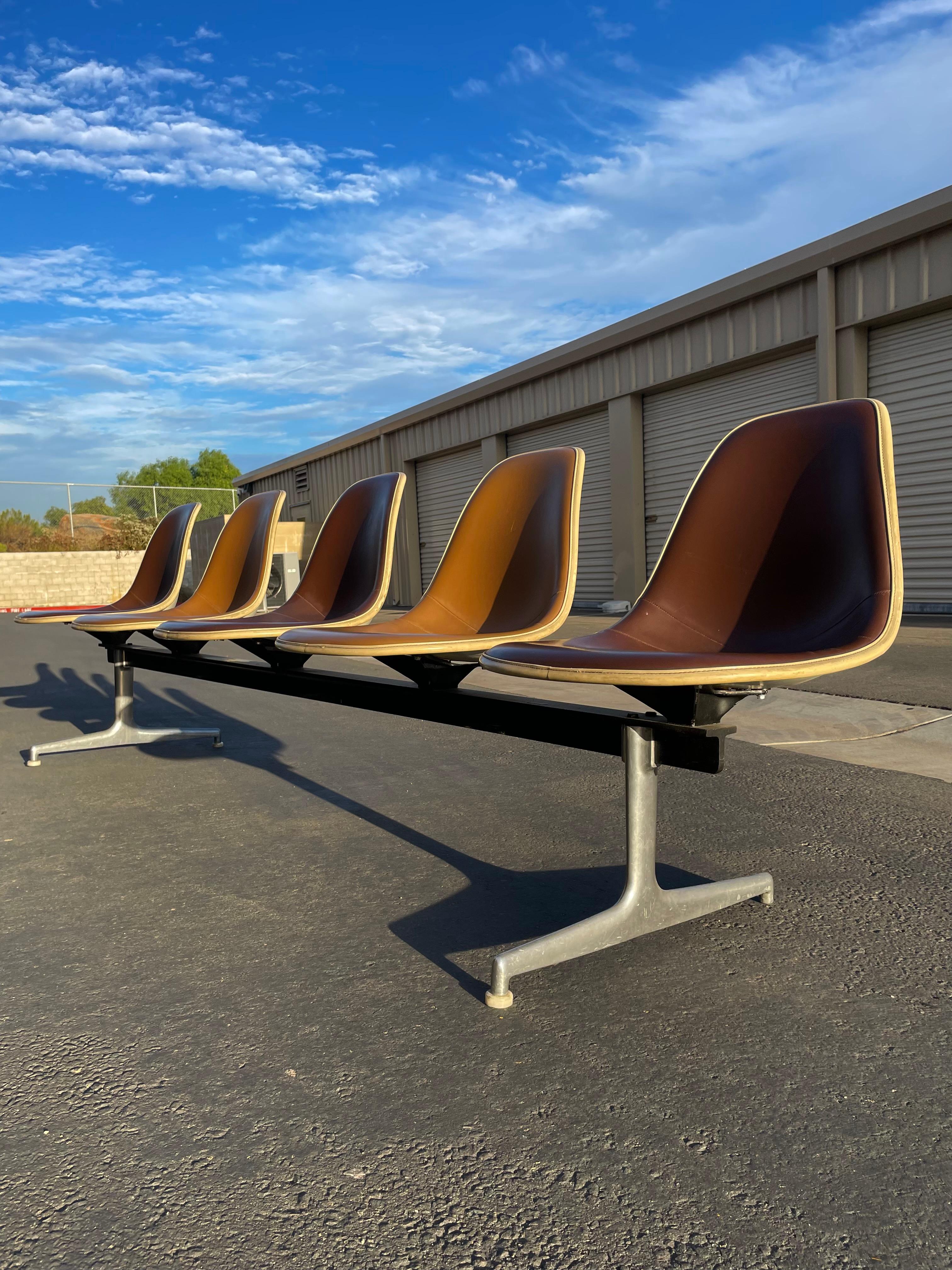 American 1983 Mid Century Charles & Ray Eames For Herman Miller Tandem Seats 