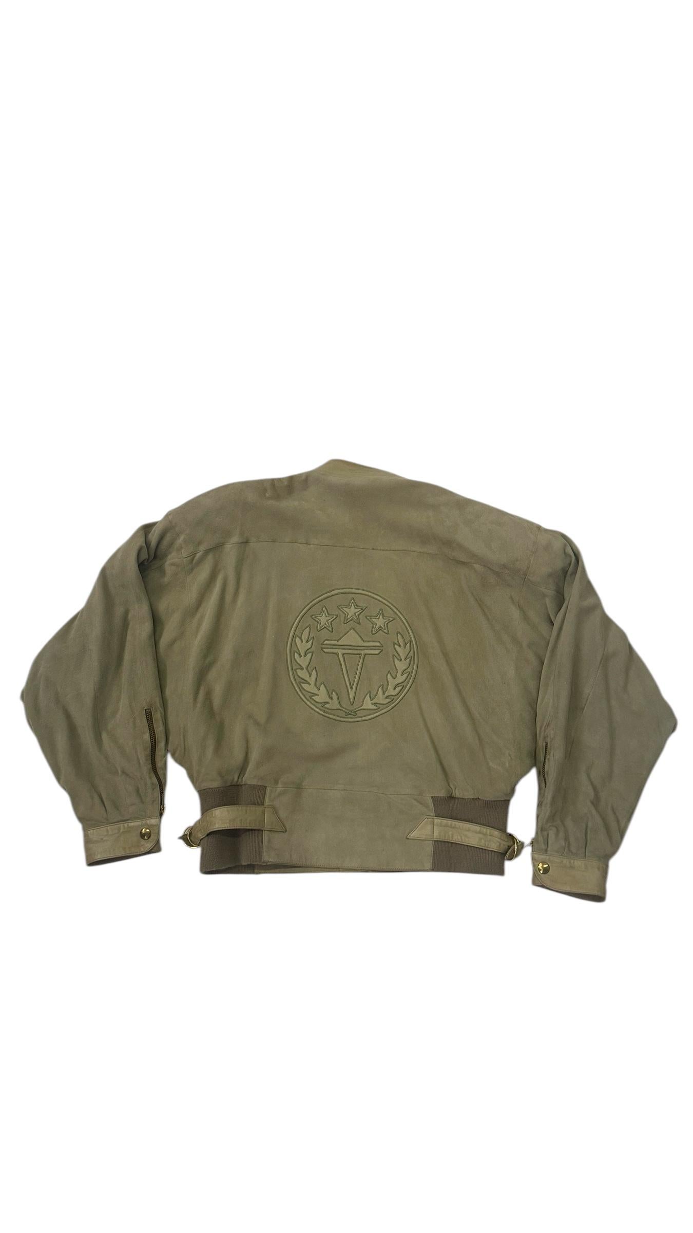 1983 S/S Claude Montana x IDEAL CUIR Laufstegbomber aus braunem Leder und Bermudashorts im Angebot 10
