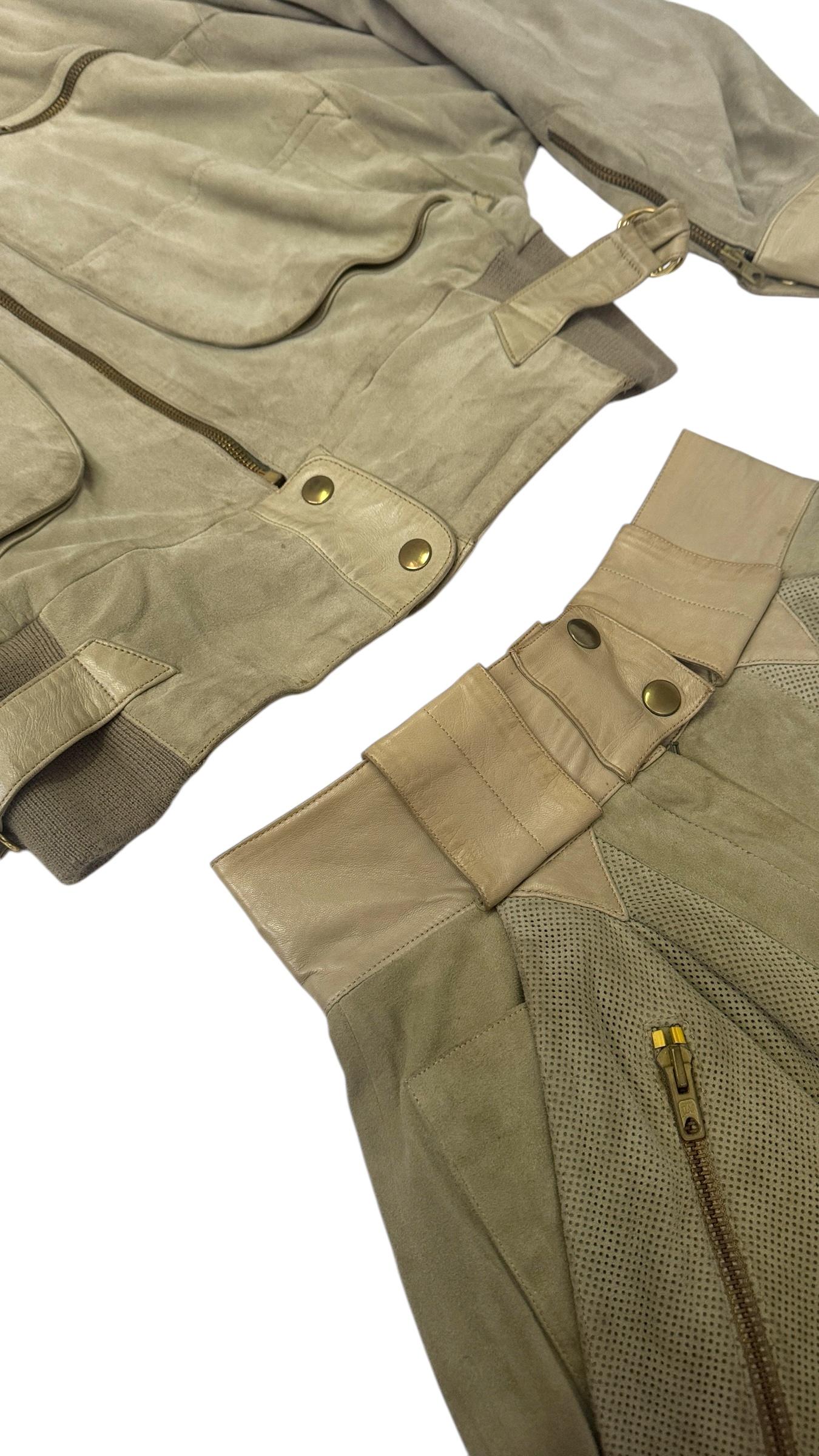 1983 S/S Claude Montana x IDEAL CUIR Laufstegbomber aus braunem Leder und Bermudashorts für Damen oder Herren im Angebot