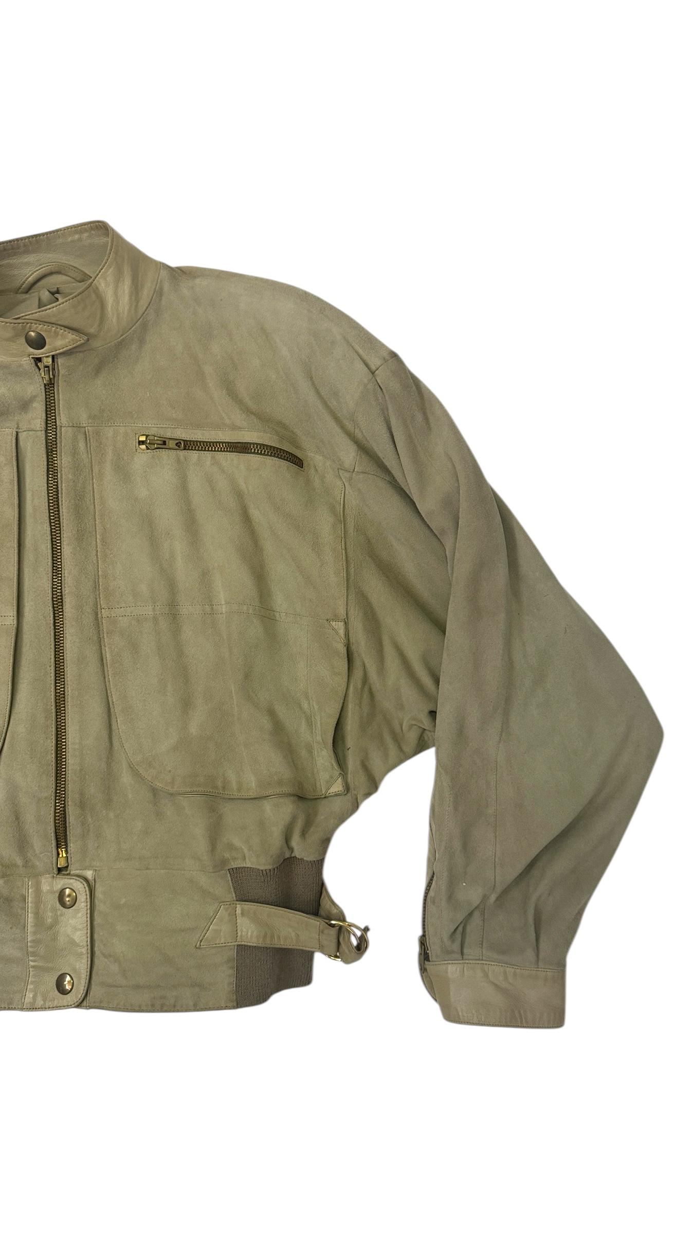 1983 S/S Claude Montana x IDEAL CUIR Laufstegbomber aus braunem Leder und Bermudashorts im Angebot 4