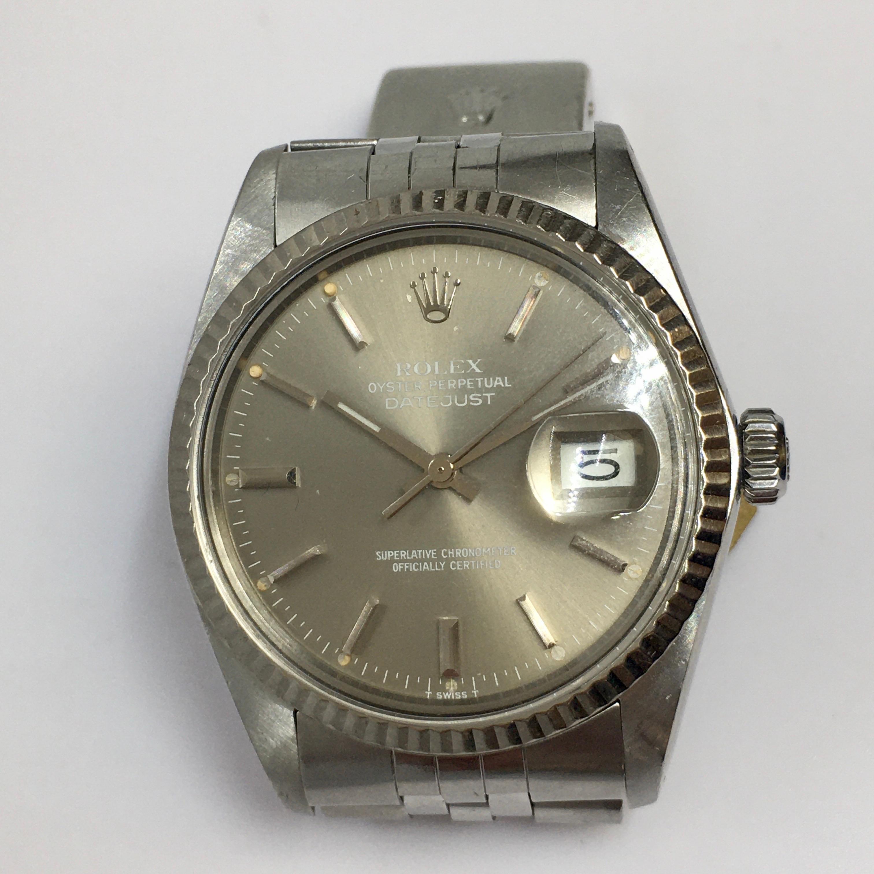 1983 Rolex Stainless Steel Datejust 16014 Gray Dial Mens Watch 36MM 8 inch wrist all factory



8.2 million serial number circa 1983, ref 16014
Working condition, working on time
Super clean Gray Dial clean factory condition
8 inch  bracelet