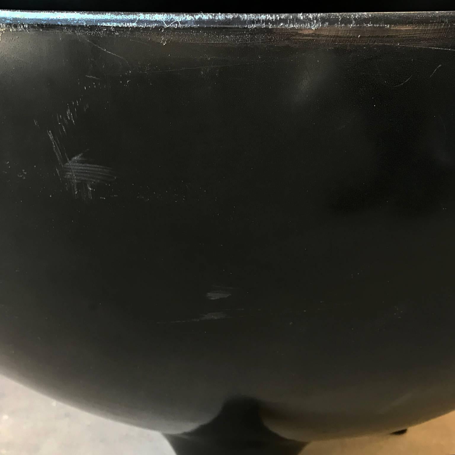 1983, Marc Newson, Chaise Orgone noire 7