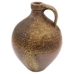 1984-1995 Cruche de poterie Mark Hewitt en brun moucheté