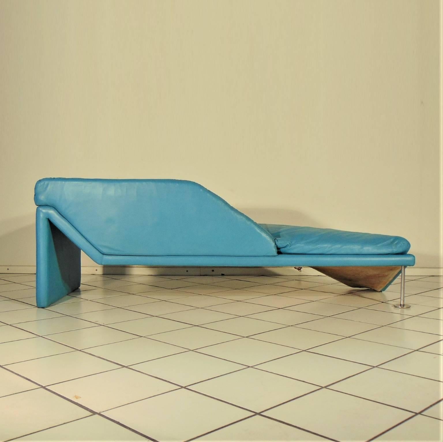 Italian 1984 Chaise Longue Turquoise Leather Miami Style Luigi Sormani Casabella Design