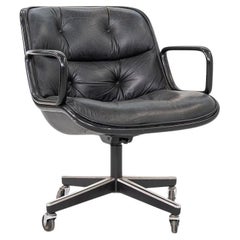 1984 Charles Pollock pour Knoll Chaise de bureau en cuir noir et chrome