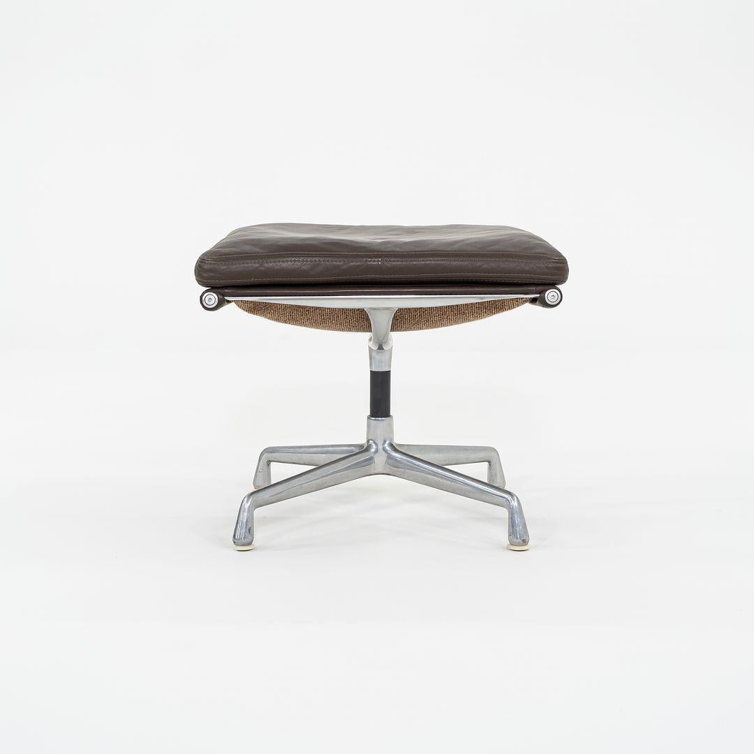 1984 Herman Miller Eames Aluminum Group Soft Pad Ottoman Brown Leather 22x22 in In Good Condition In Philadelphia, PA
