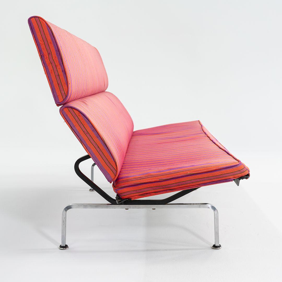 Américain 1984 Canapé Eames Herman Miller Compact avec tissu à rayures Alexander Girard Miller en vente