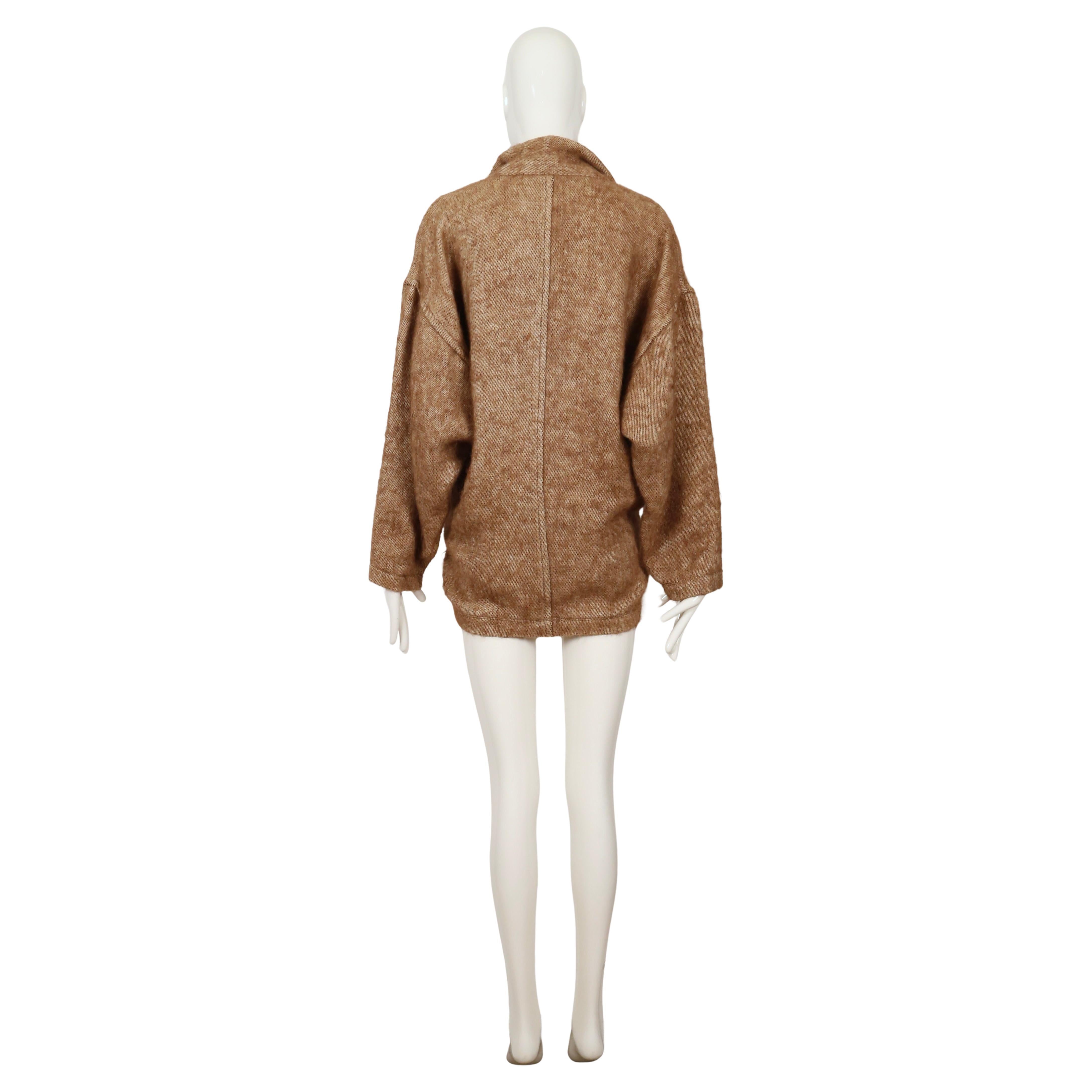 Manteau RUNWAY 1984 Issey Miyake en alpaga et lin avec fermeture à genouillère décorative. en vente 6