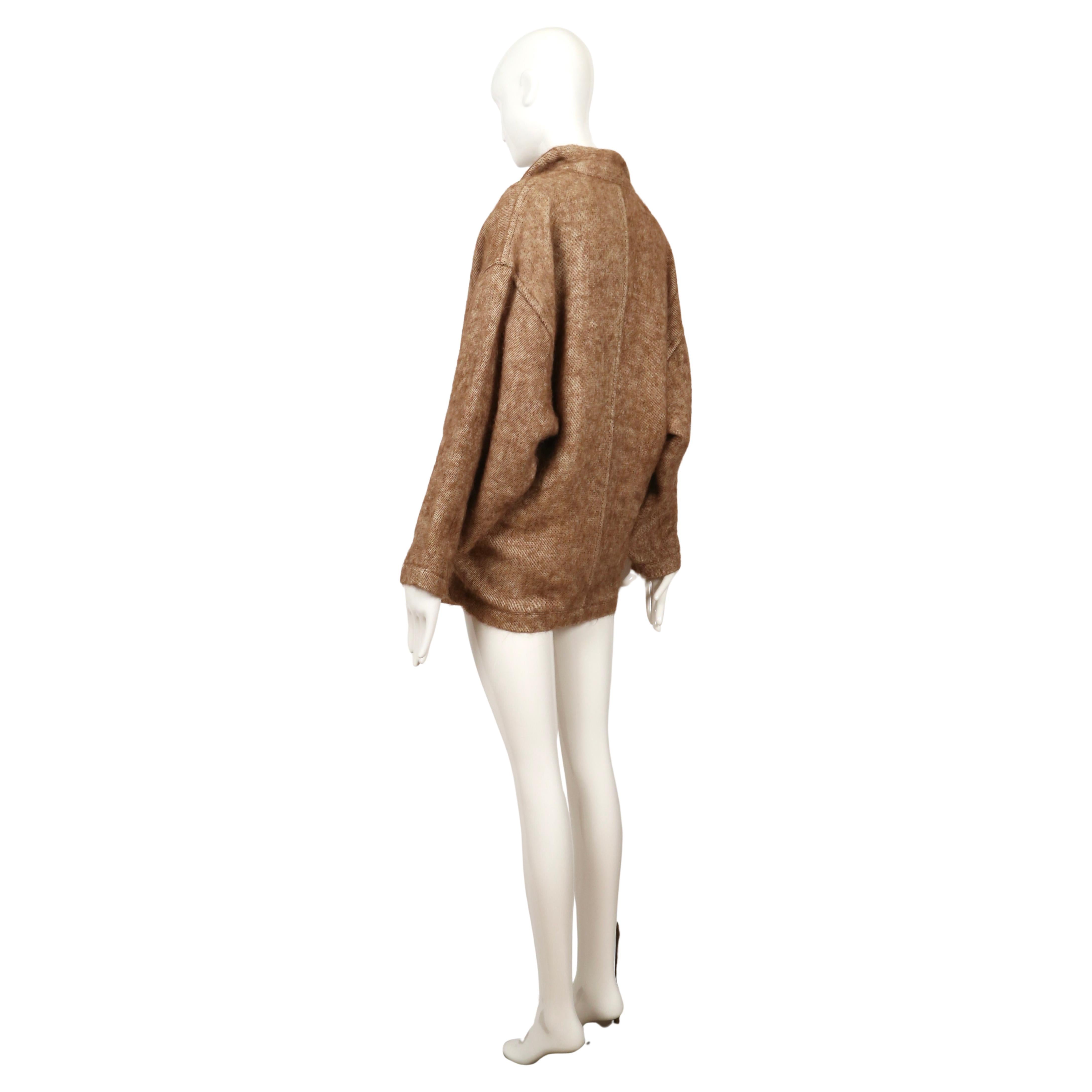 Manteau RUNWAY 1984 Issey Miyake en alpaga et lin avec fermeture à genouillère décorative. en vente 2