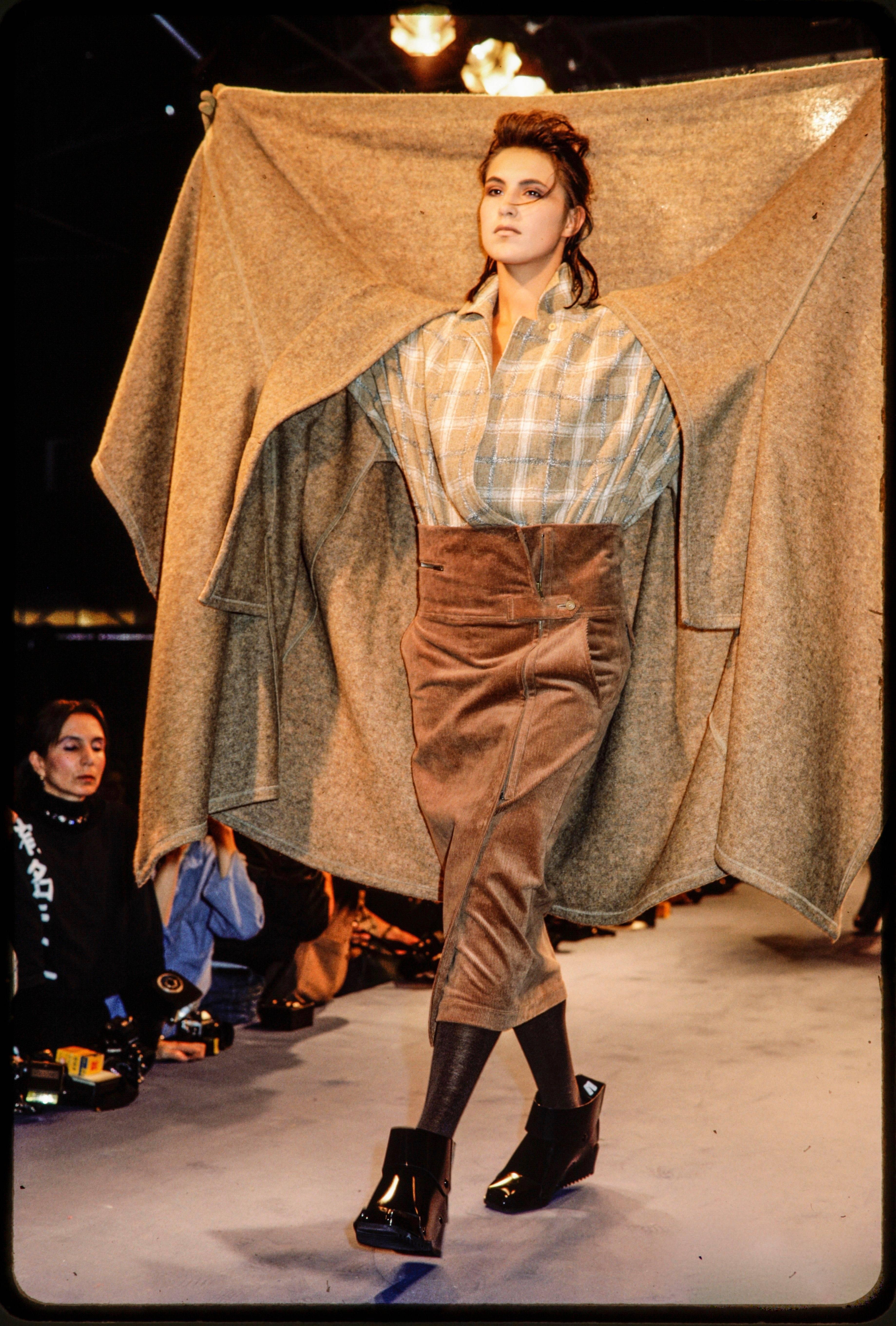 1984 ISSEY MIYAKE draped wool cocoon runway coat In Excellent Condition In San Fransisco, CA
