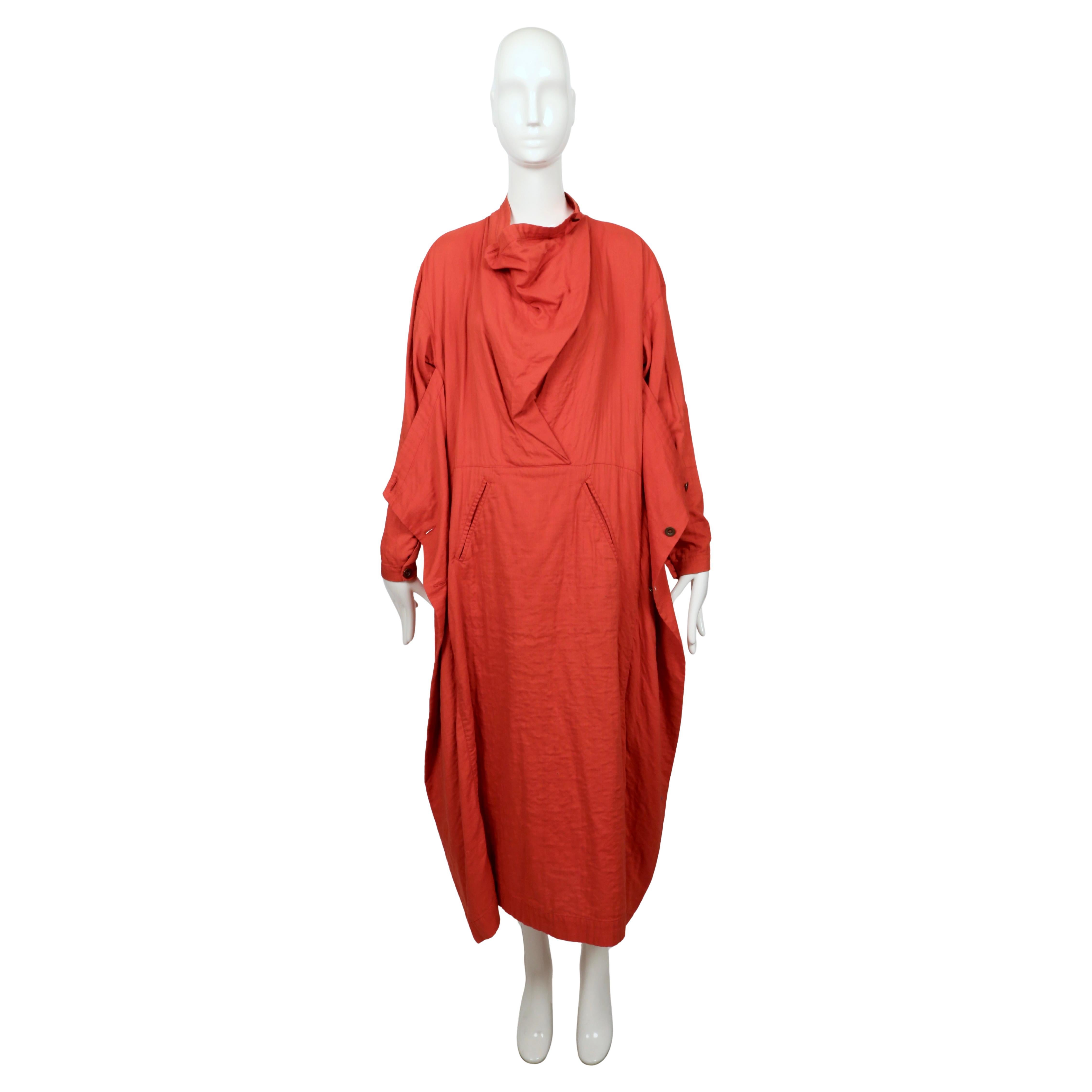 1984 ISSEY MIYAKE robe RUNWAY drapée en terre cuite