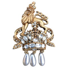 1984 R. Serbin Crystal Rampant Lion Royal Crest Brooch Pin with Pearl Drops