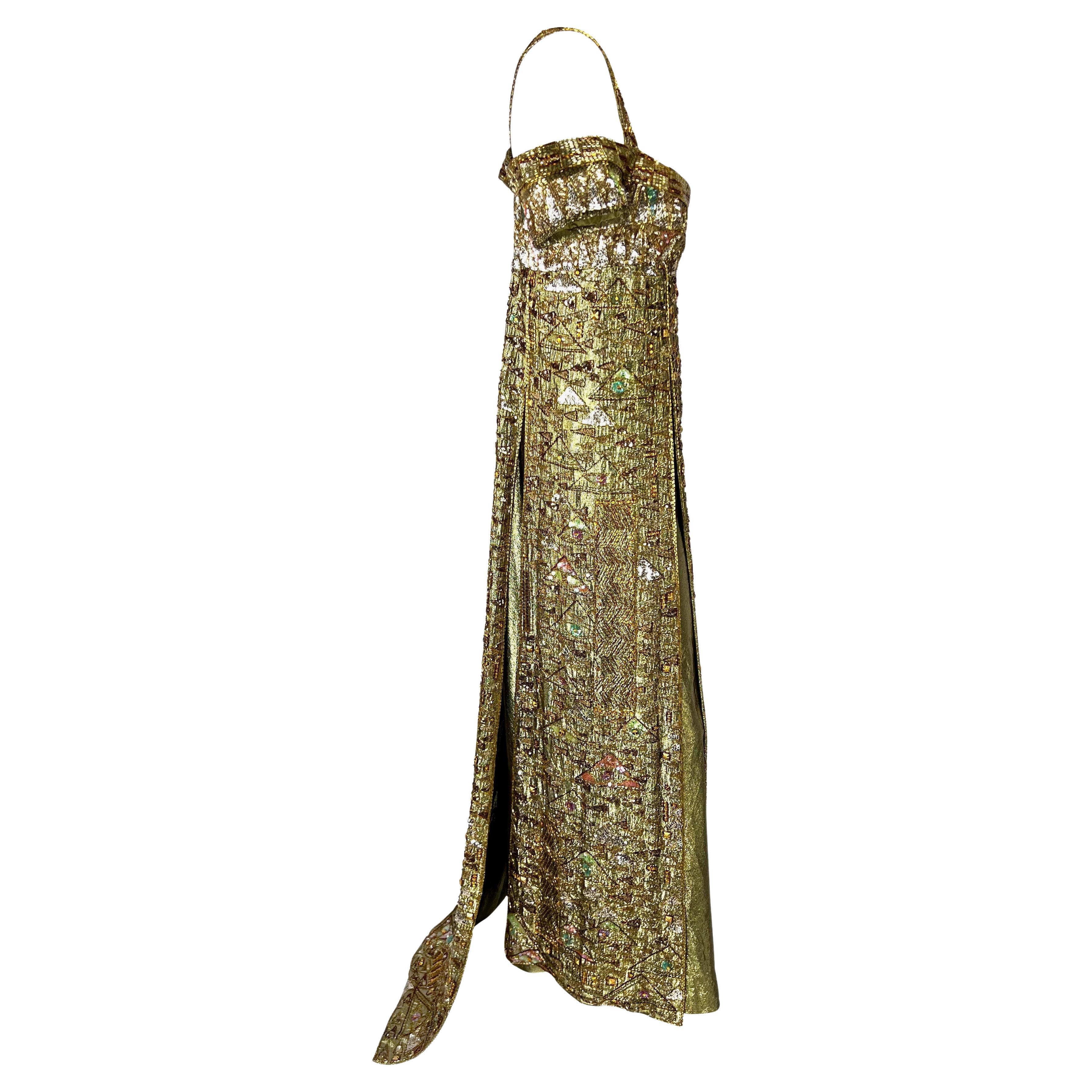 1984 Ray Aghayan für Barbra Streisand Maßgefertigtes Kleid aus goldener Lamé mit Perlenbesatz im Angebot 8