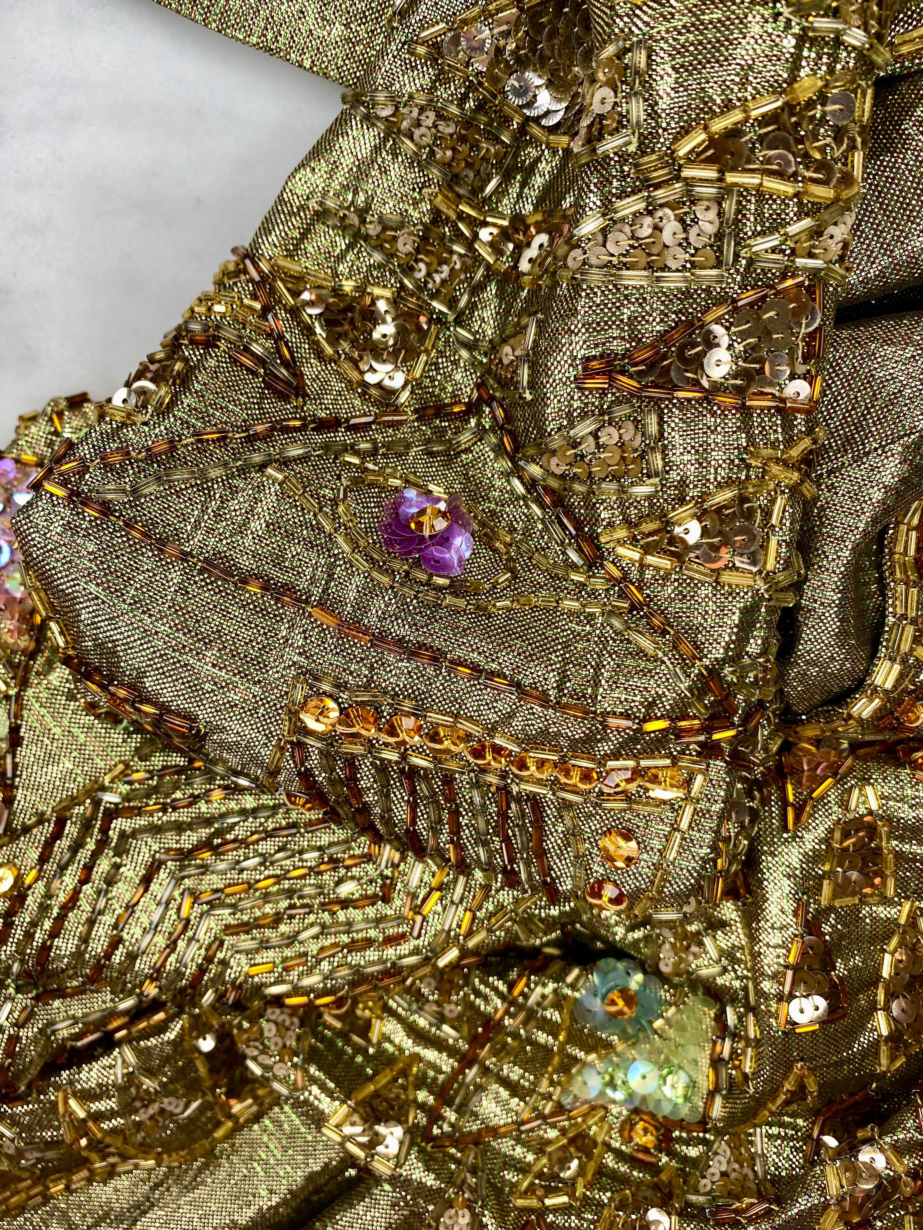 1984 Ray Aghayan für Barbra Streisand Maßgefertigtes Kleid aus goldener Lamé mit Perlenbesatz im Angebot 10
