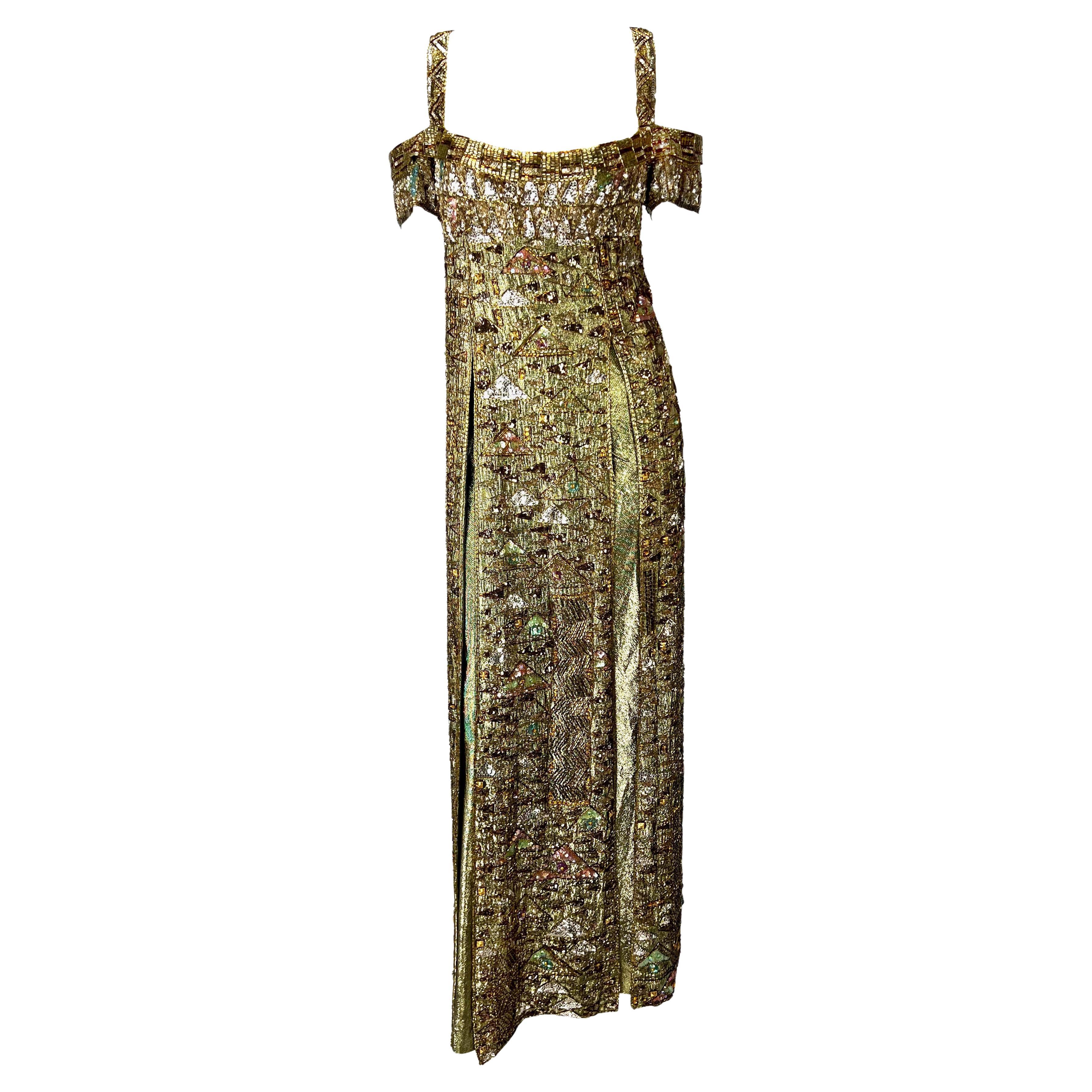 1984 Ray Aghayan für Barbra Streisand Maßgefertigtes Kleid aus goldener Lamé mit Perlenbesatz (Braun) im Angebot