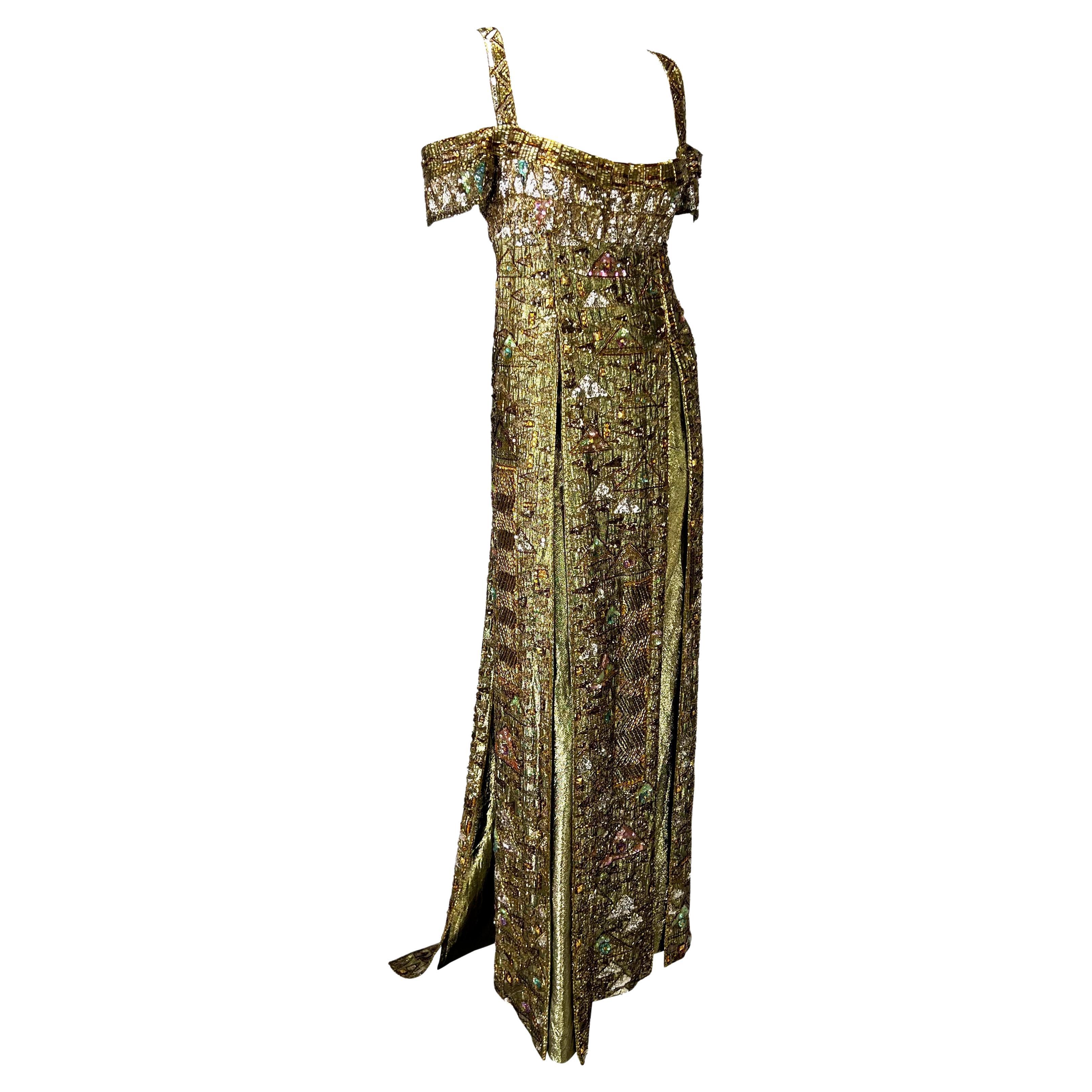 1984 Ray Aghayan für Barbra Streisand Maßgefertigtes Kleid aus goldener Lamé mit Perlenbesatz im Angebot