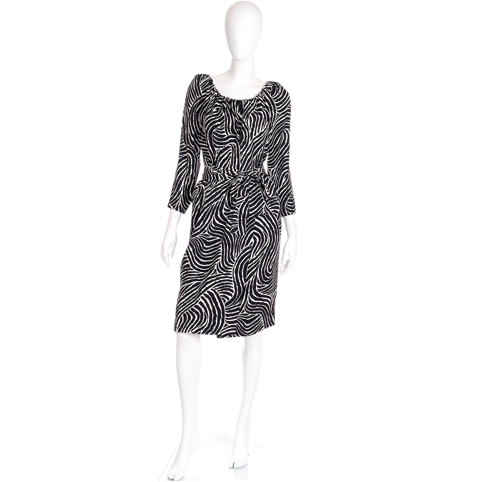 1984 Yves Saint Laurent Runway 2 piece Abstract Black Stripe Silk Dress In Excellent Condition For Sale In Portland, OR