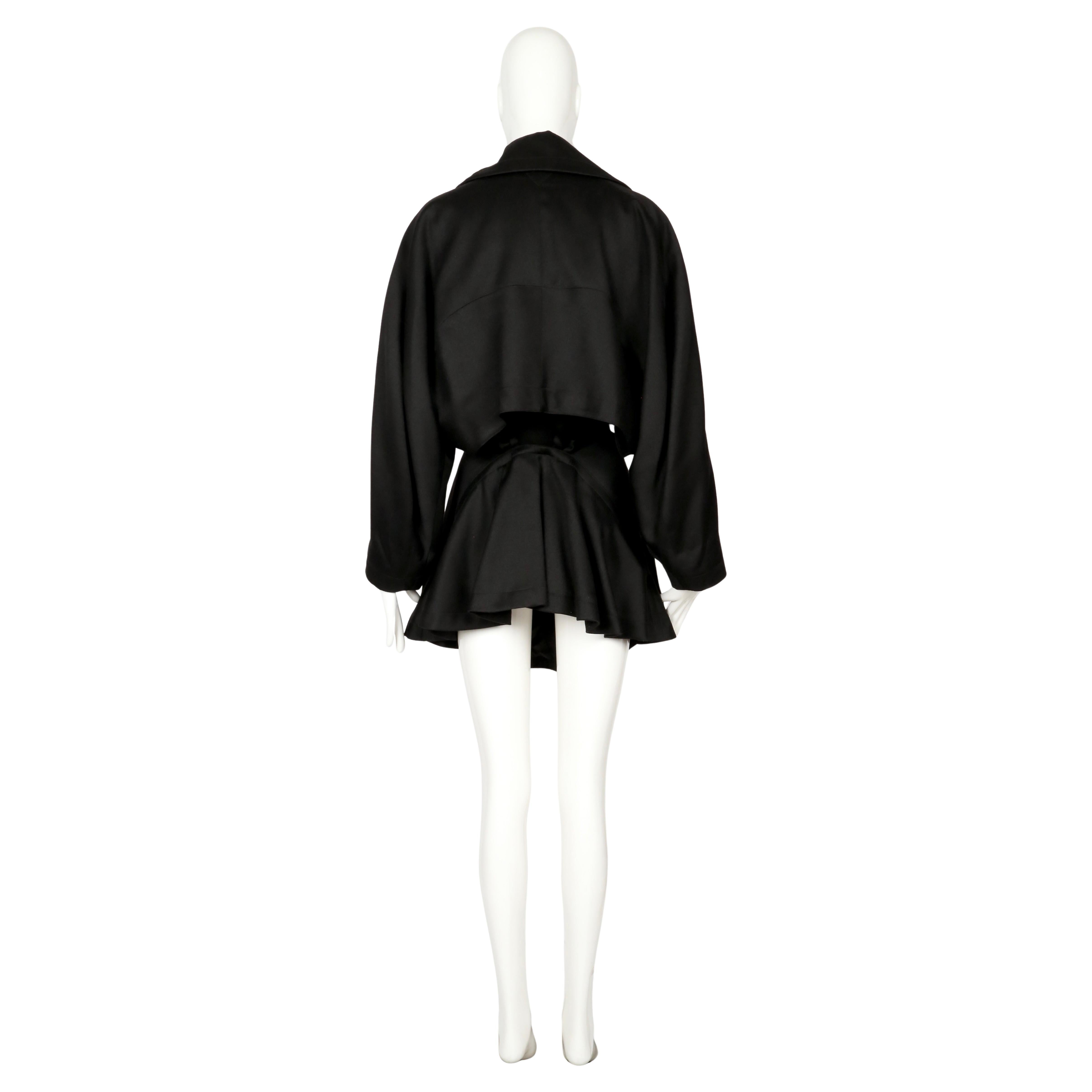 1985 Cappotto RUNWAY in gabardine di lana nera AZZEDINE ALAIA in vendita 5