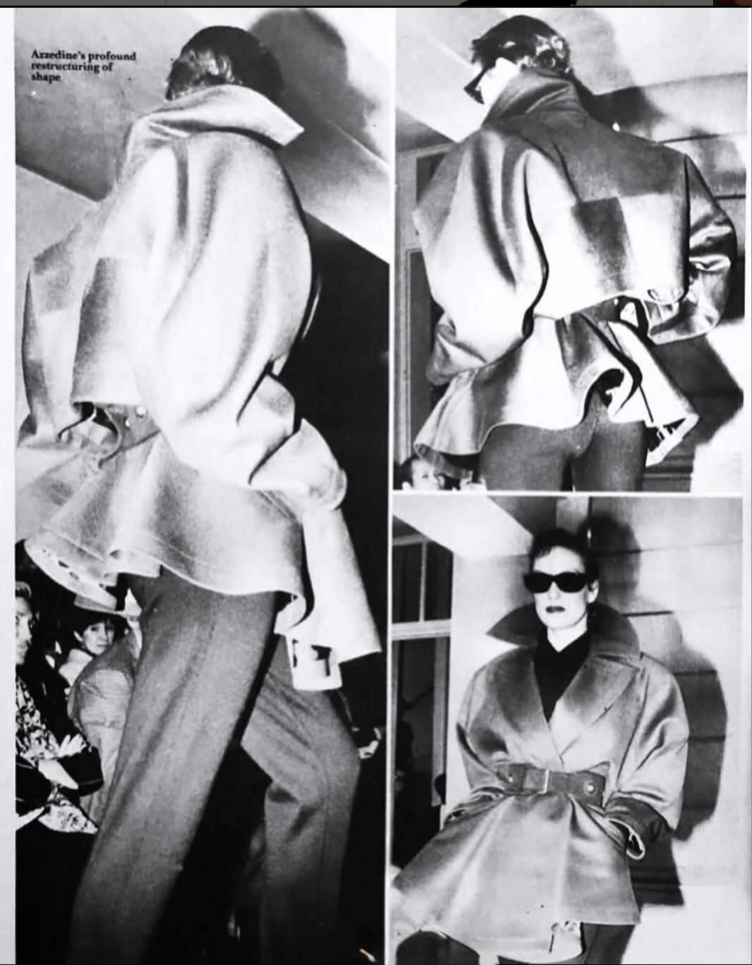 1985 Cappotto RUNWAY in gabardine di lana nera AZZEDINE ALAIA in vendita 9