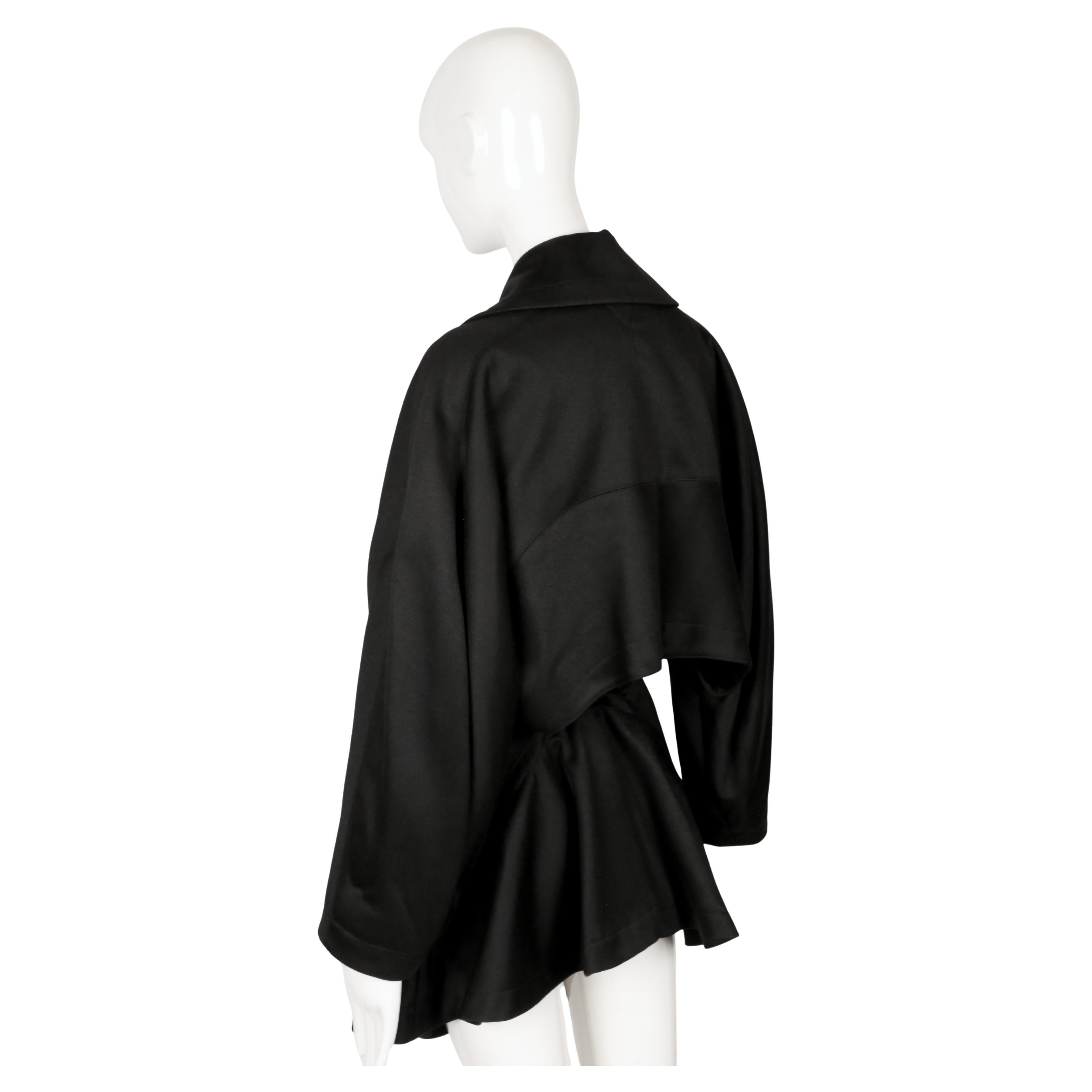 1985 Cappotto RUNWAY in gabardine di lana nera AZZEDINE ALAIA in vendita 4