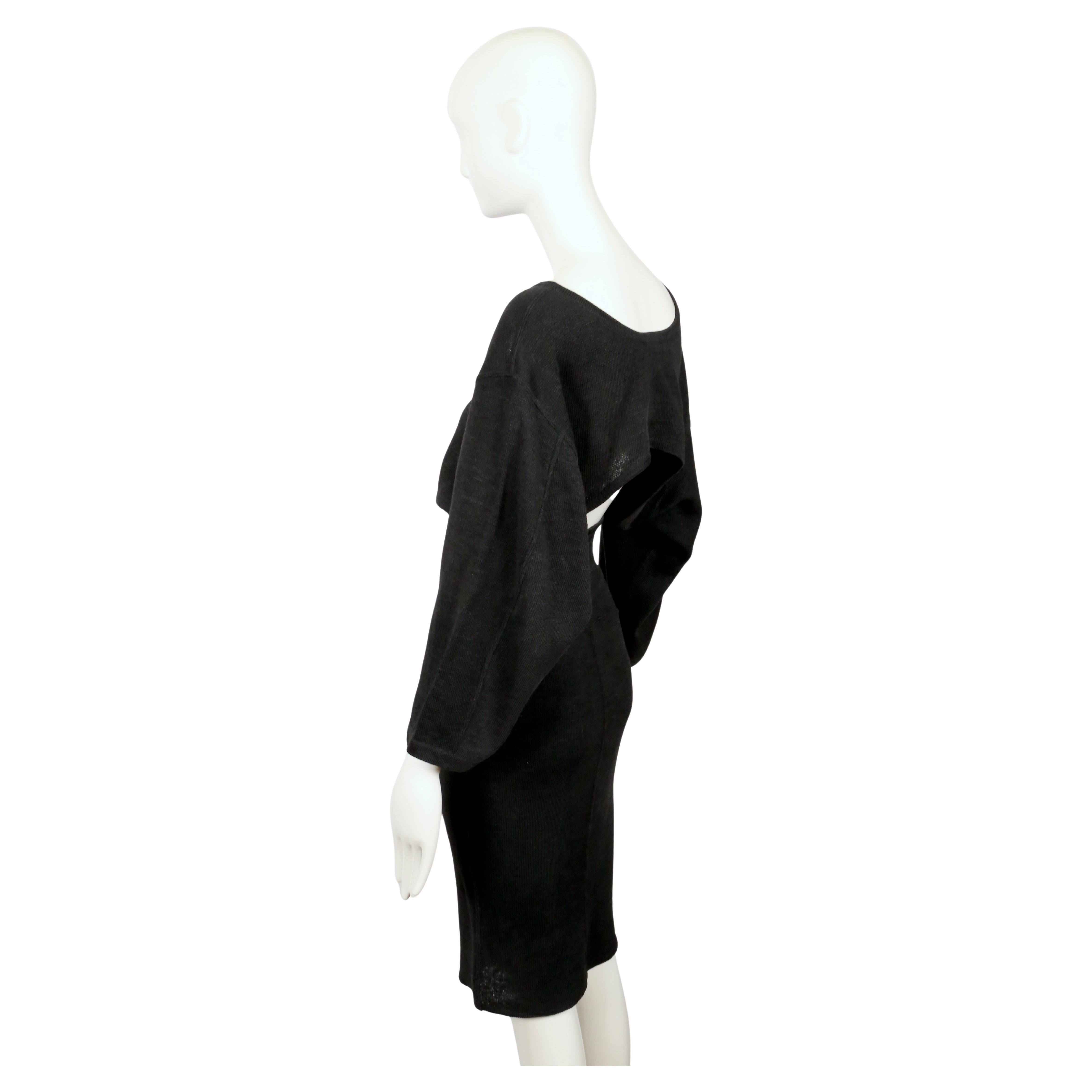 1985 AZZEDINE ALAIA black linen dress with elasticized waist & cut out back For Sale 5