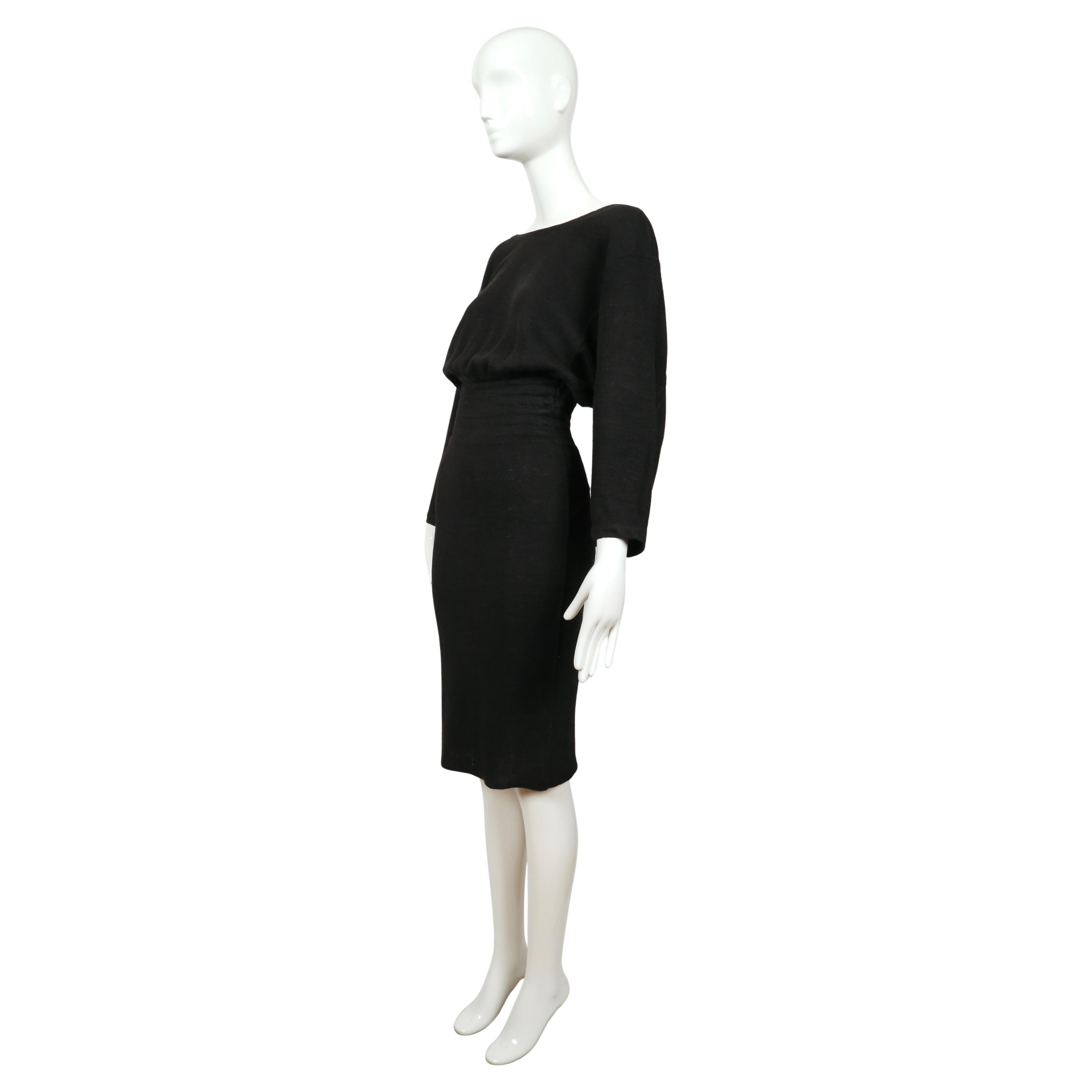 1985 AZZEDINE ALAIA black linen dress with elasticized waist & cut out back For Sale 2