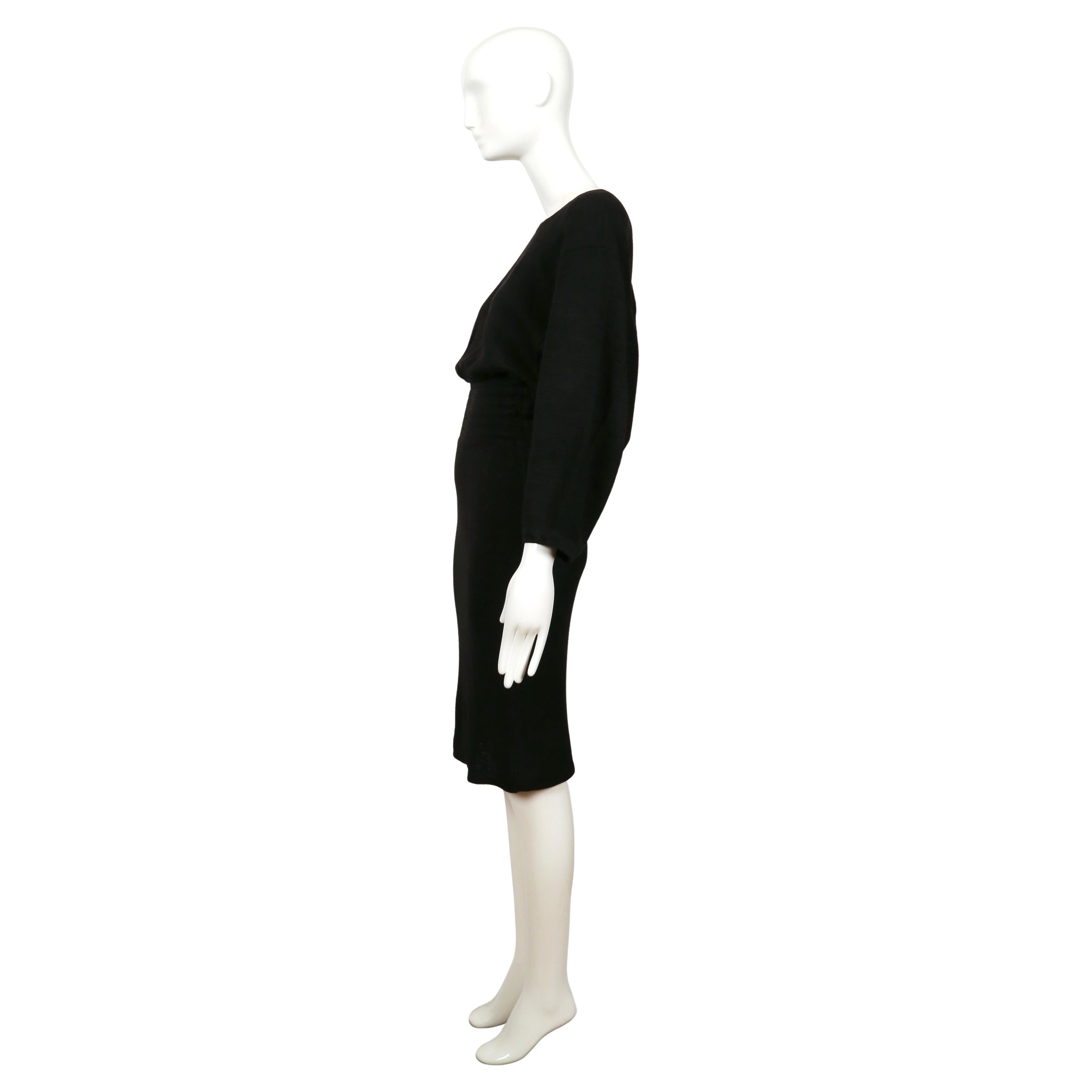 1985 AZZEDINE ALAIA black linen dress with elasticized waist & cut out back For Sale 3