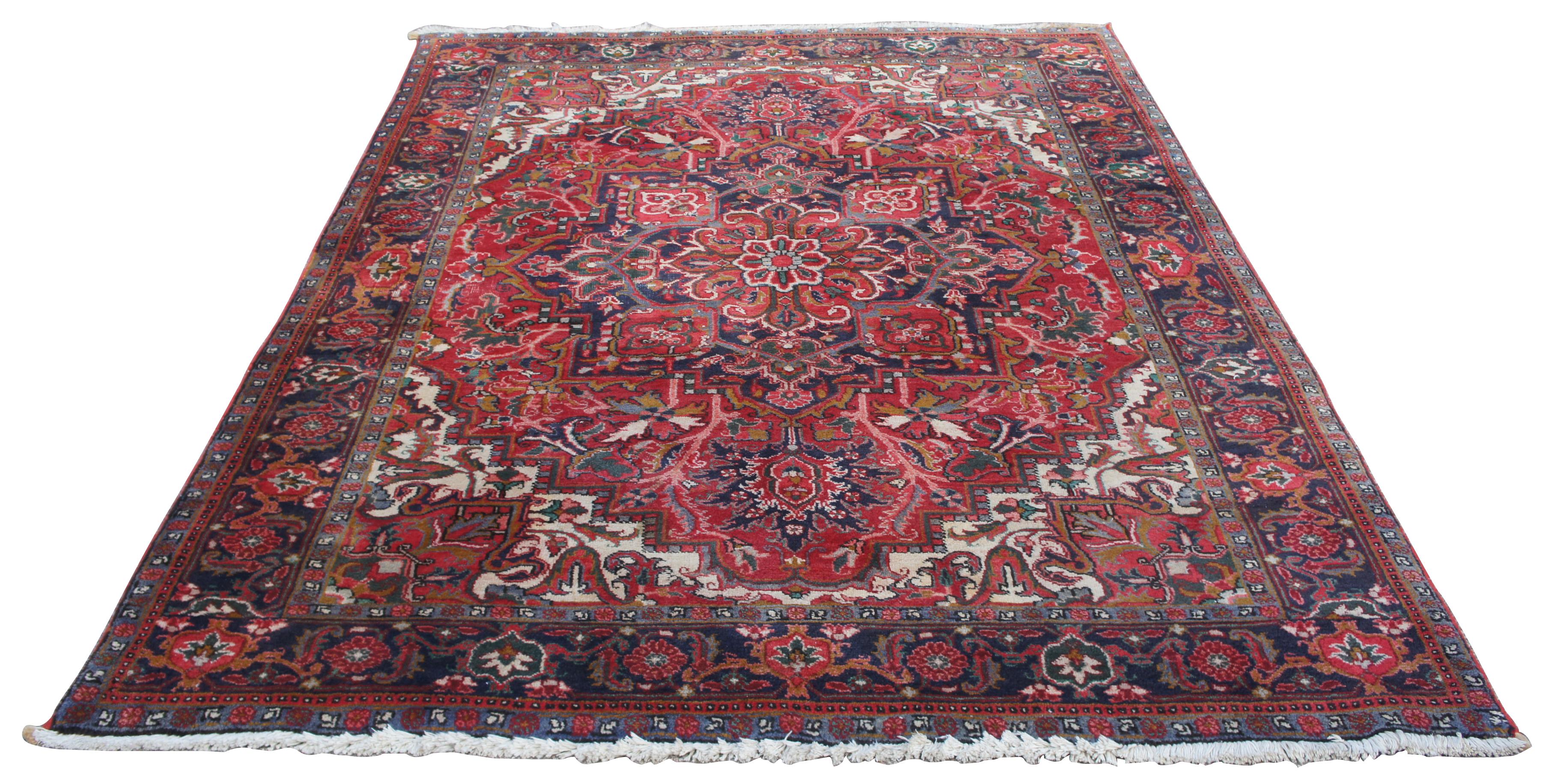 Iranischer Bakhtiar-Teppich aus 100 % Wolle mit Blumenmedaillon im Vintage-Stil (Islamisch)