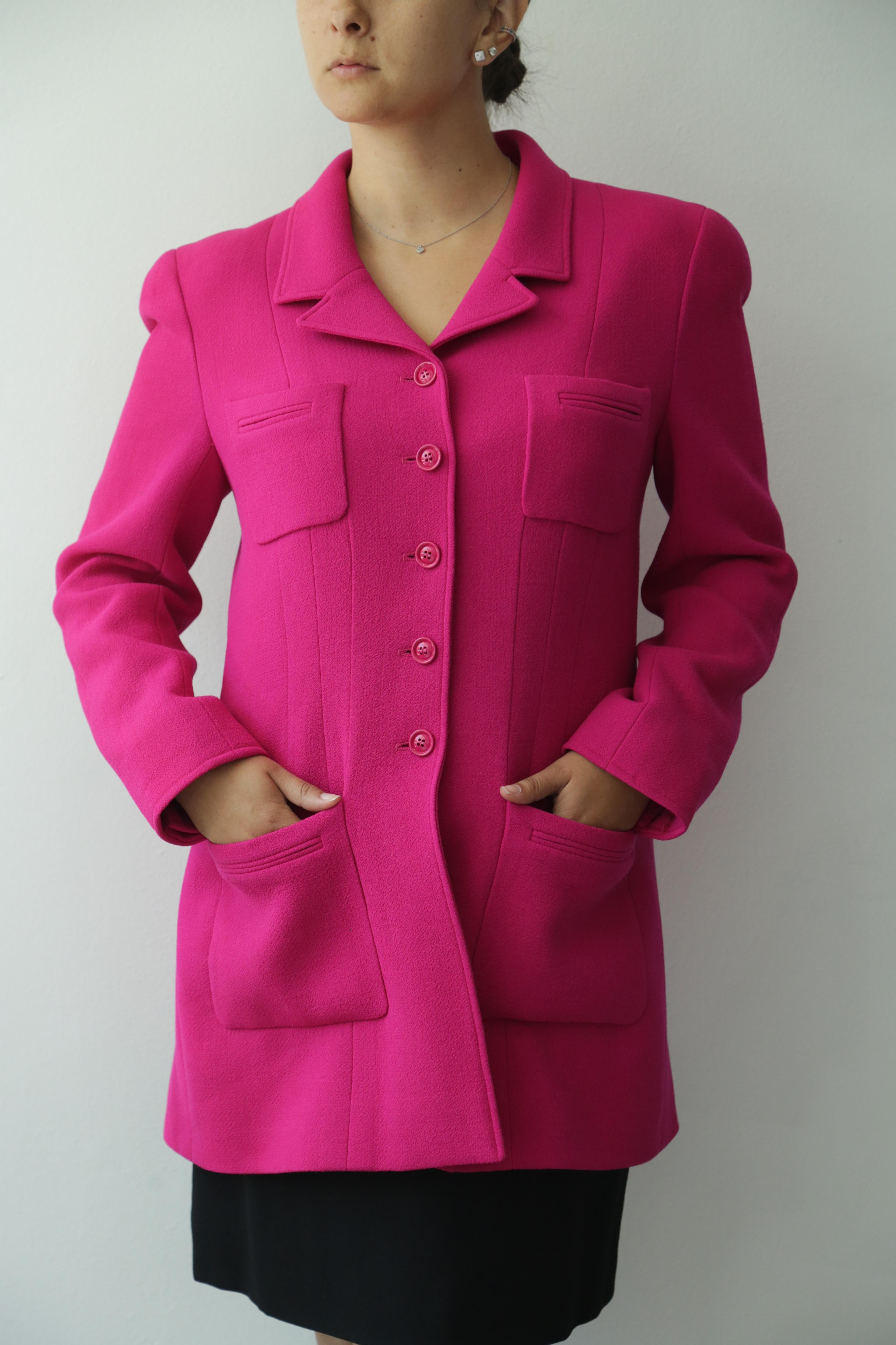 1985 CHANEL Fuchsia Single Breasted Vintage Jacket Size 42 In Good Condition In Thousand Oaks, CA