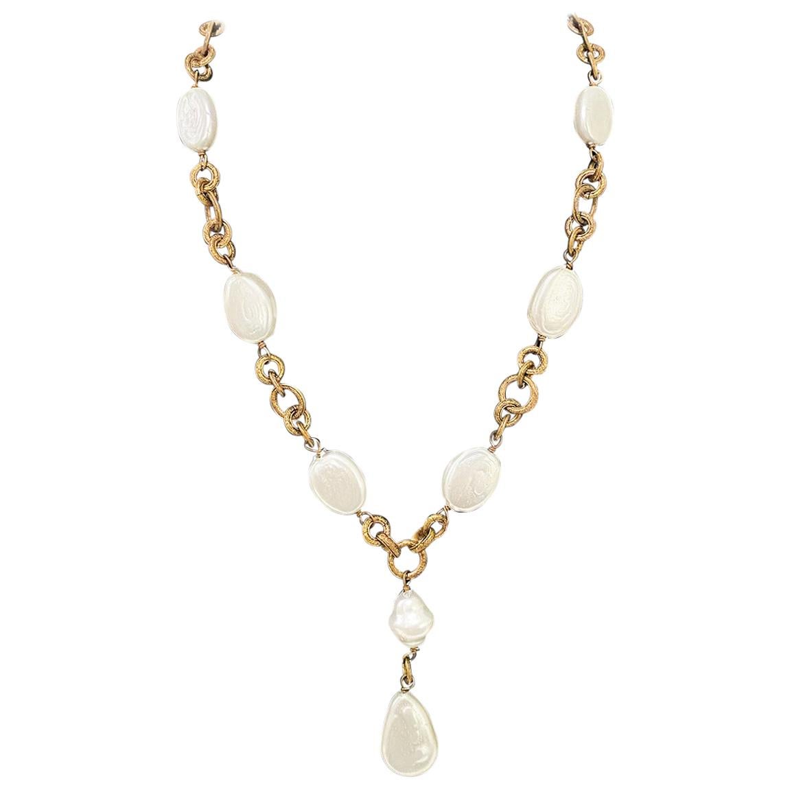 1985 Chanel Pearl and Gilt Metal Chain Drop Necklace For Sale