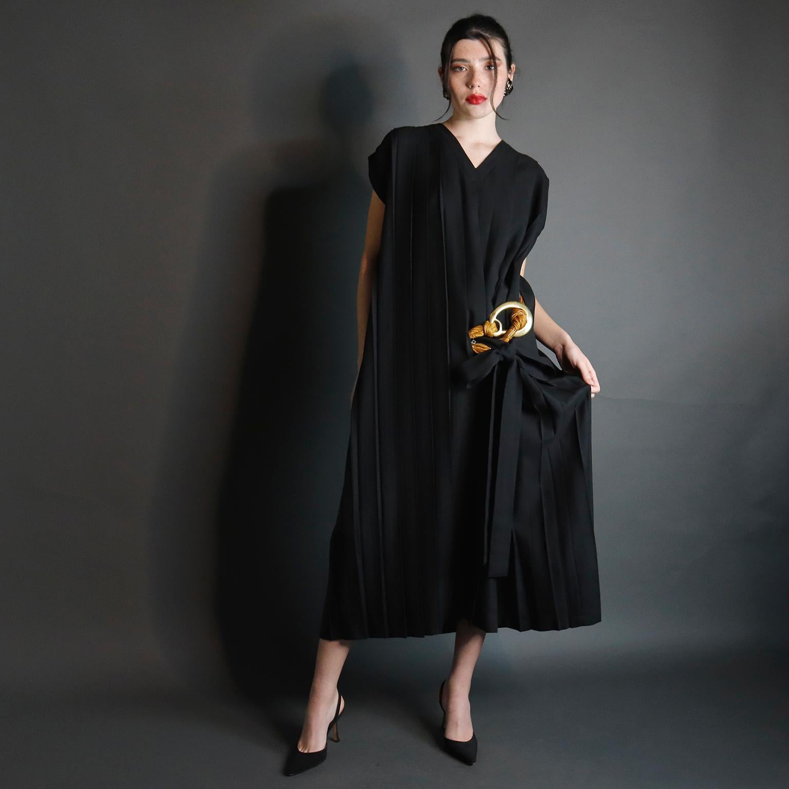 1985 Comme de Garcons Pleated Black Avant Garde Sleeveless Dress Rei Kawakubo For Sale 1