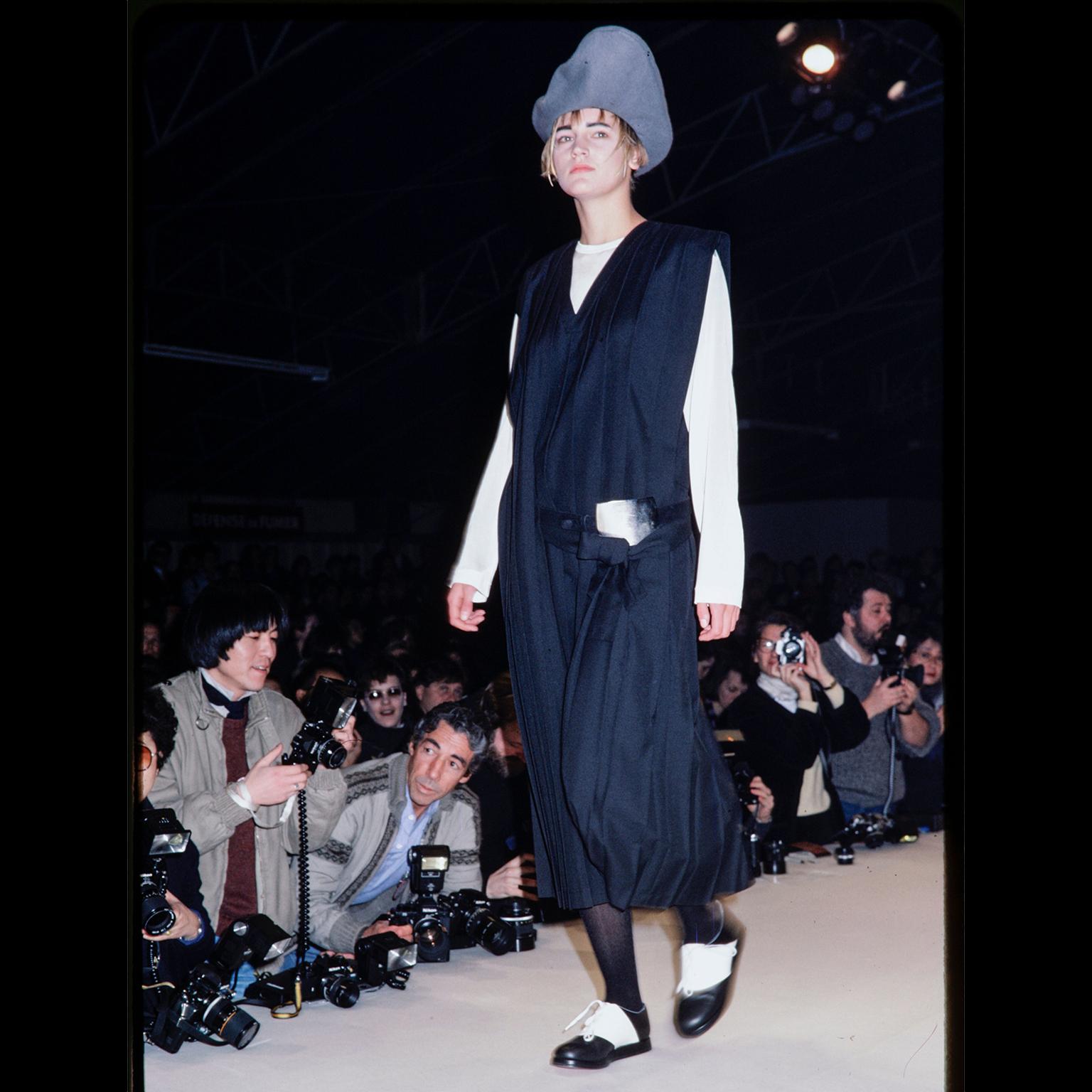 1985 Comme de Garcons Pleated Black Avant Garde Sleeveless Dress Rei Kawakubo In Excellent Condition In Portland, OR