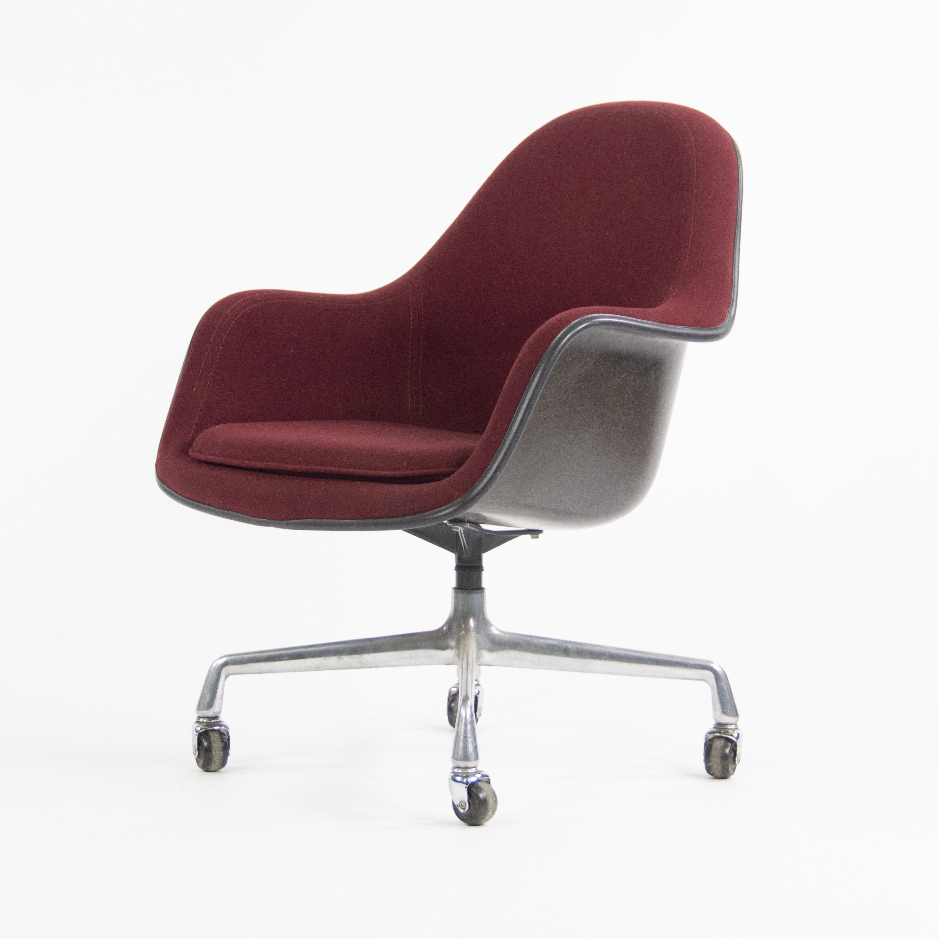 1985 Eames Herman Miller EC175 Upholstered Fiberglass Shell Chair Museum Quality For Sale 1