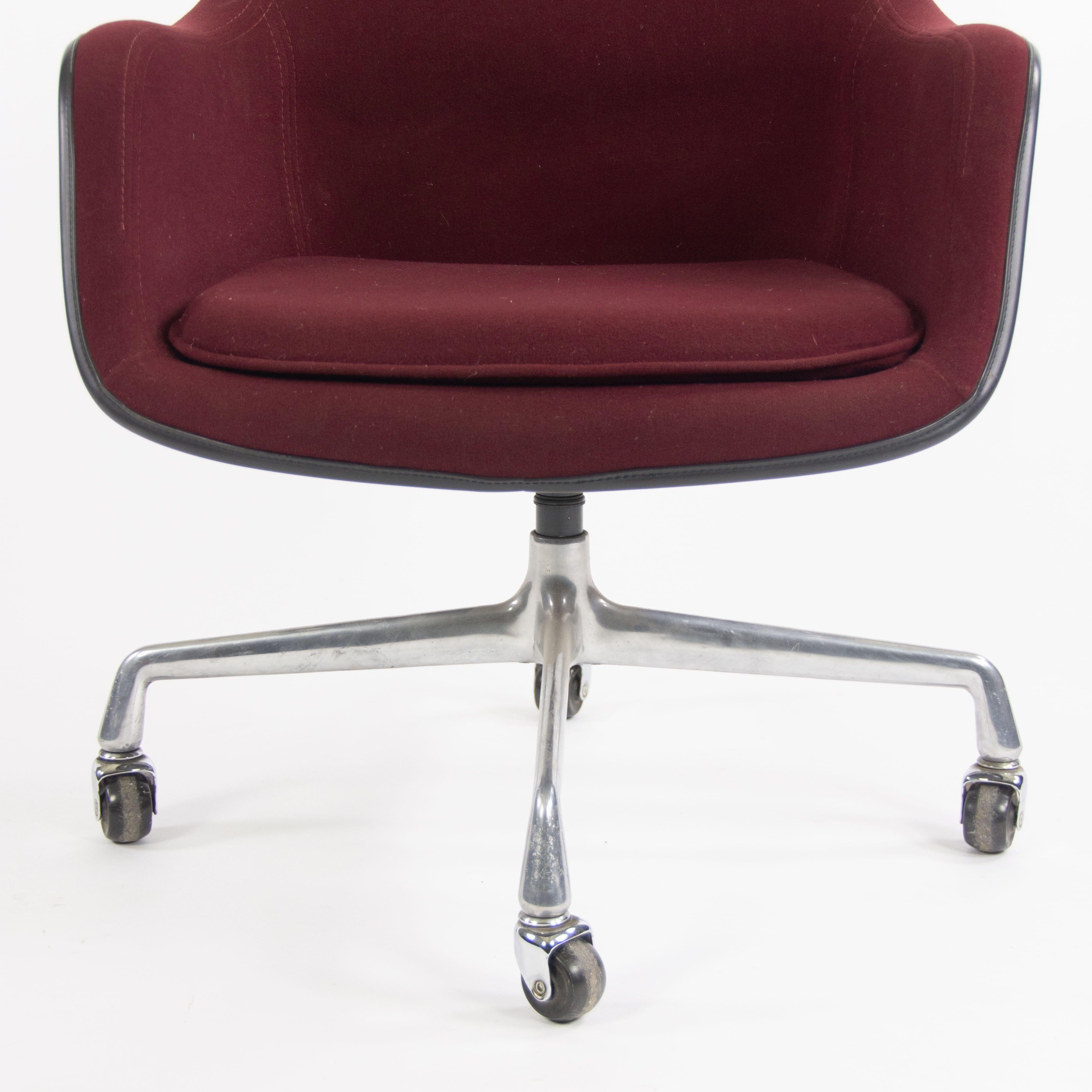 1985 Eames Herman Miller EC175 Upholstered Fiberglass Shell Chair Museum Quality For Sale 2
