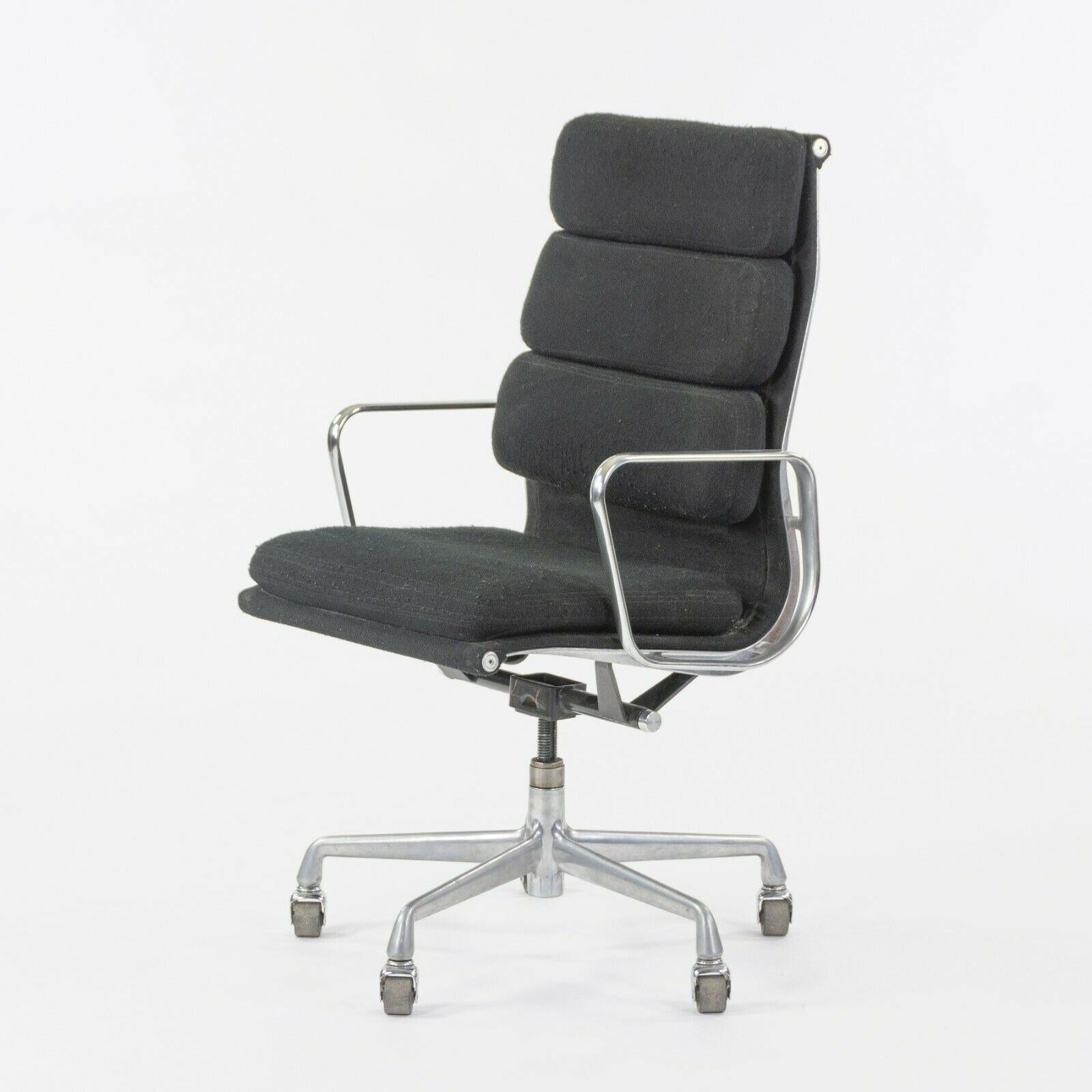 Métal Chaise de bureau à haut dossier en tissu Herman Miller Eames Aluminum Group, 1985 en vente