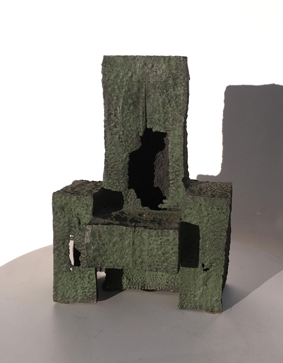 Abstrakte Skulptur aus Gusseisen von Urano Palma, Thron aus Gusseisen, Italien, 1985 (Postmoderne) im Angebot
