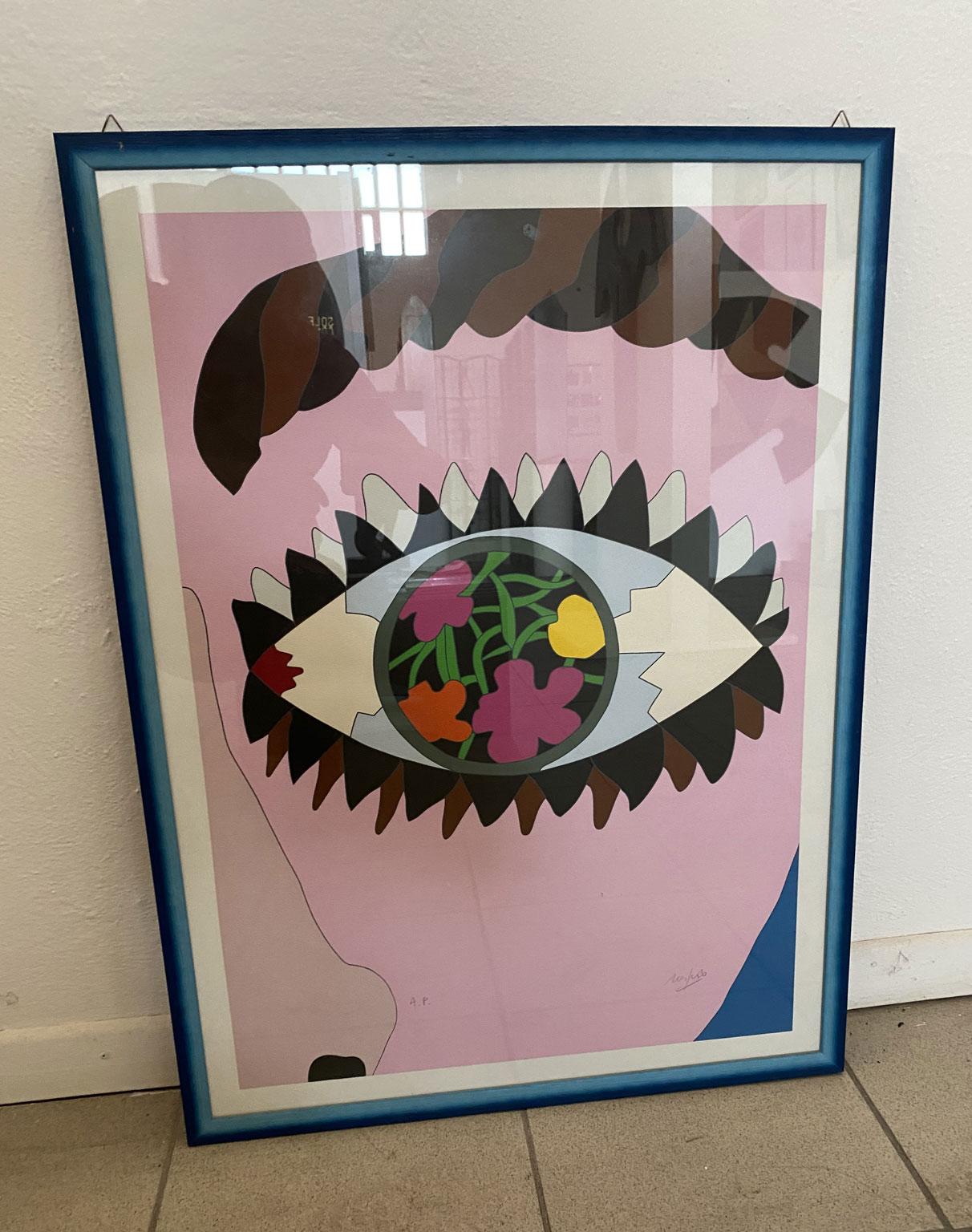 Dies ist ein ansprechendes Kunstwerk des bekannten italienischen Künstlers Ugo Nespolo, das eindeutig von der amerikanischen Periode und der Pop Art beeinflusst ist. Seine leuchtenden Farben sind eine Freude für das Leben.  
Dies ist eine