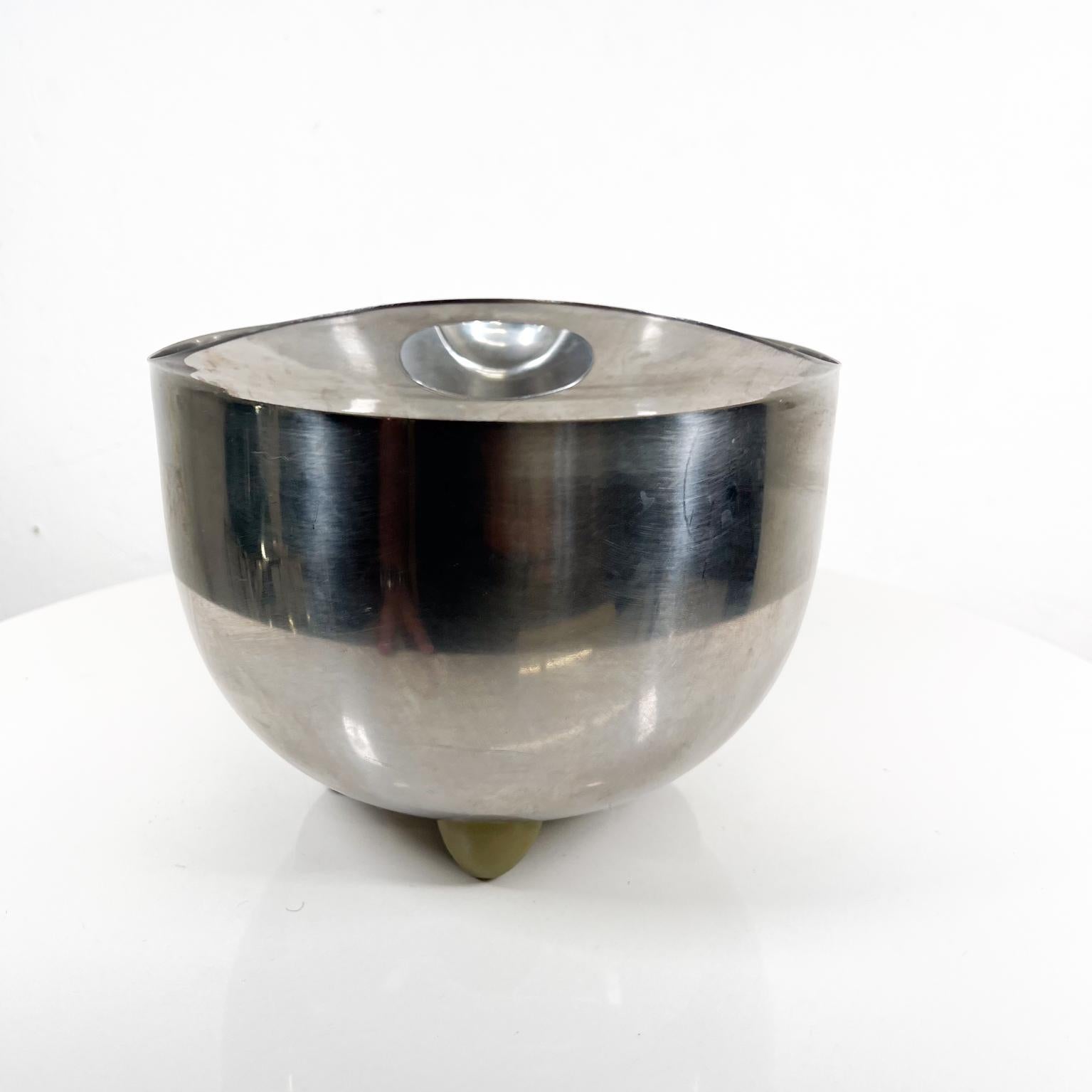 1985 Michael Graves Design Stainless Steel Footed Mixing Bowl In Good Condition For Sale In Chula Vista, CA