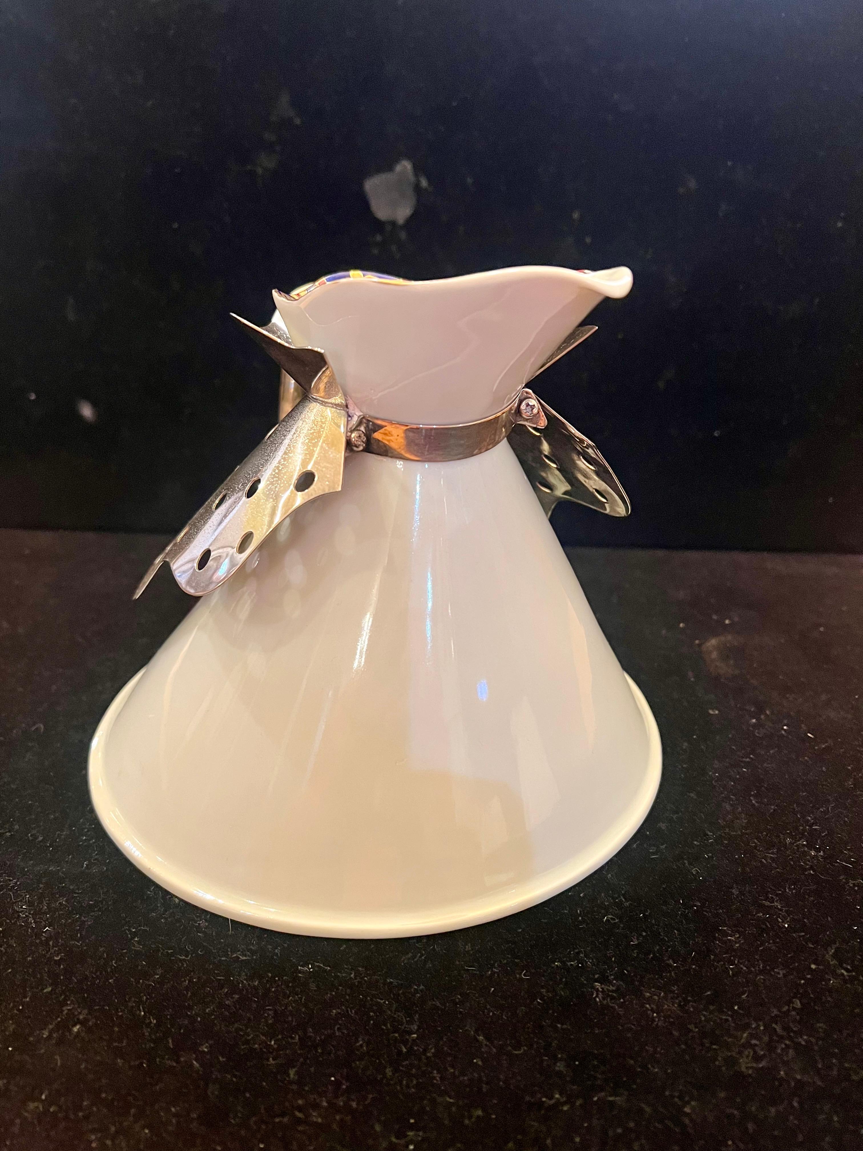 Théière postmoderne rare en porcelaine et argent de Borek Sipek pour Driade, 1985 Excellent état - En vente à San Diego, CA