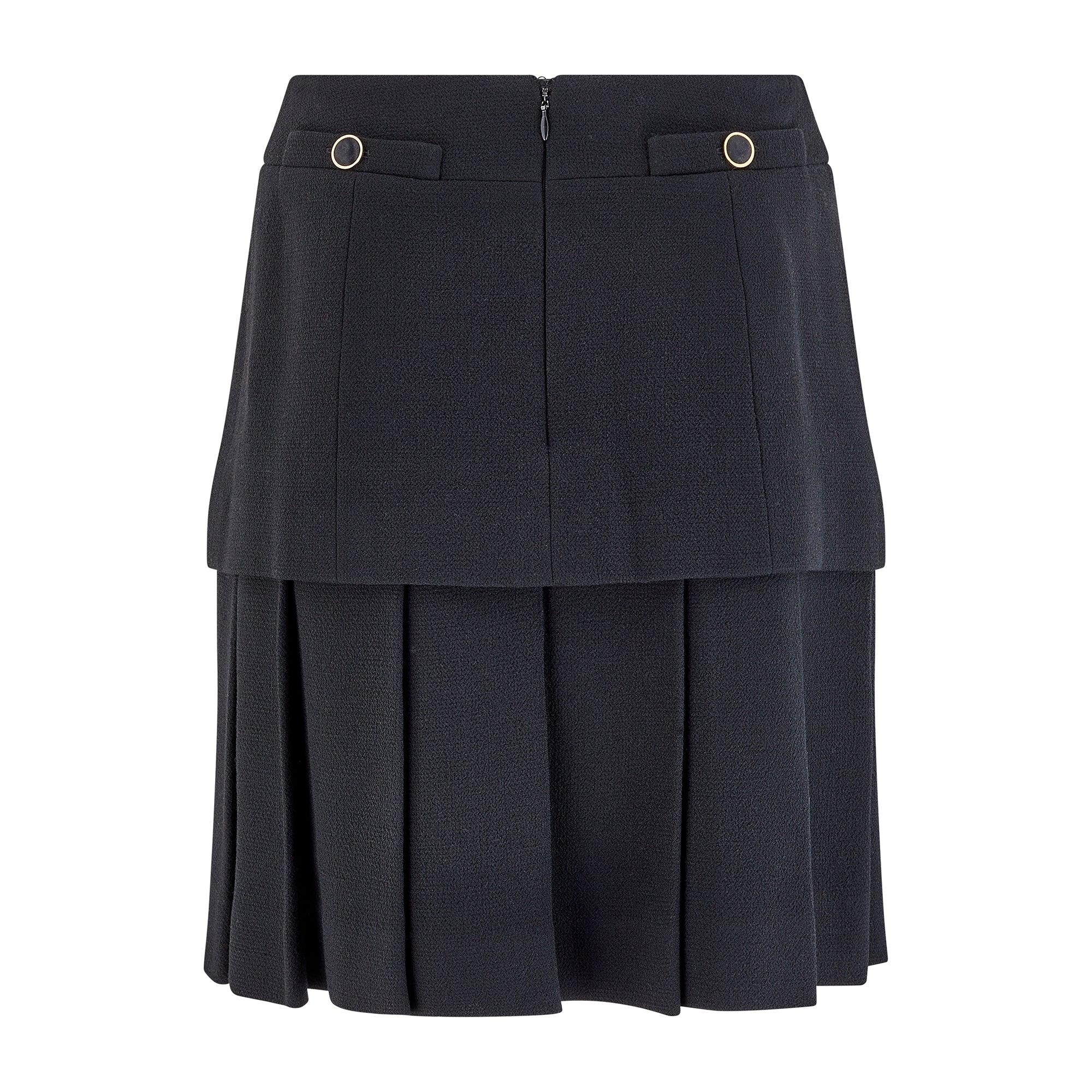 1985 Runway Chanel Black Double Tiered Wool Mini Skirt In Excellent Condition For Sale In London, GB