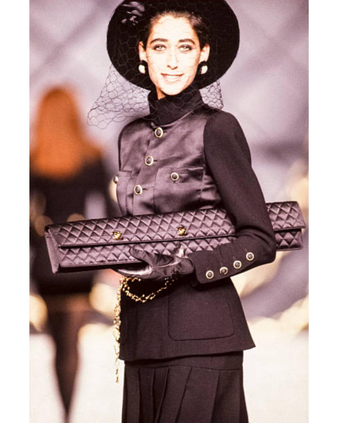 1985 Runway Chanel Black Double Tiered Wool Mini Skirt For Sale 2