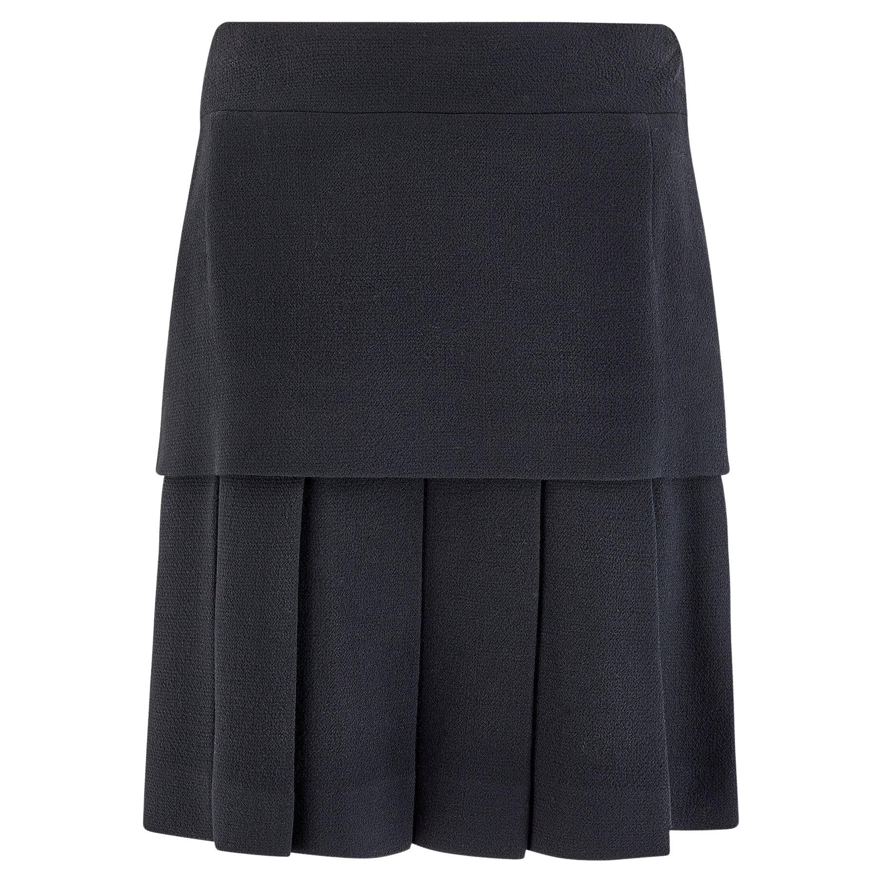1985 Runway Chanel Black Double Tiered Wool Mini Skirt For Sale