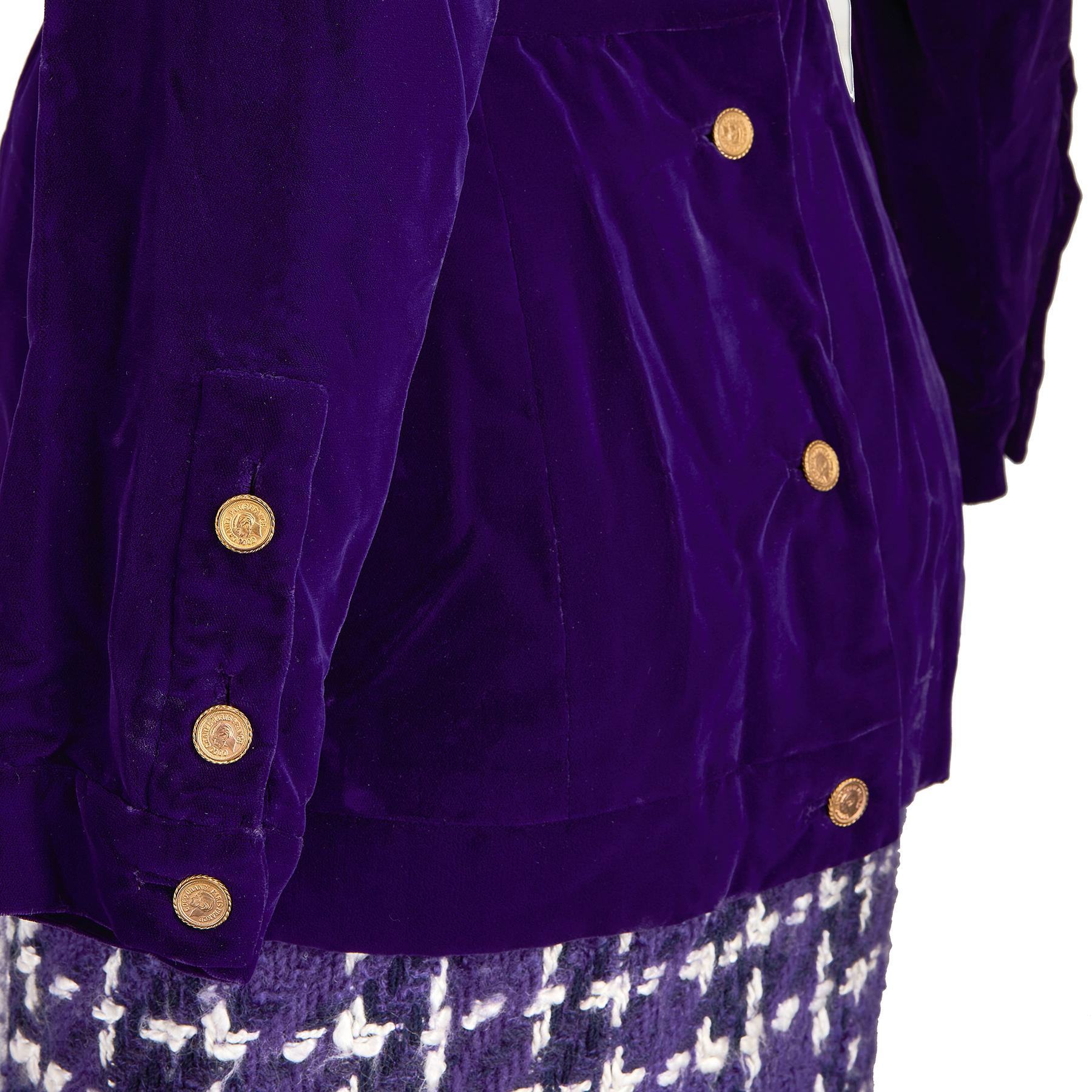 Women's 1985 Runway Chanel Haute Couture Purple Tweed Velvet Suit For Sale