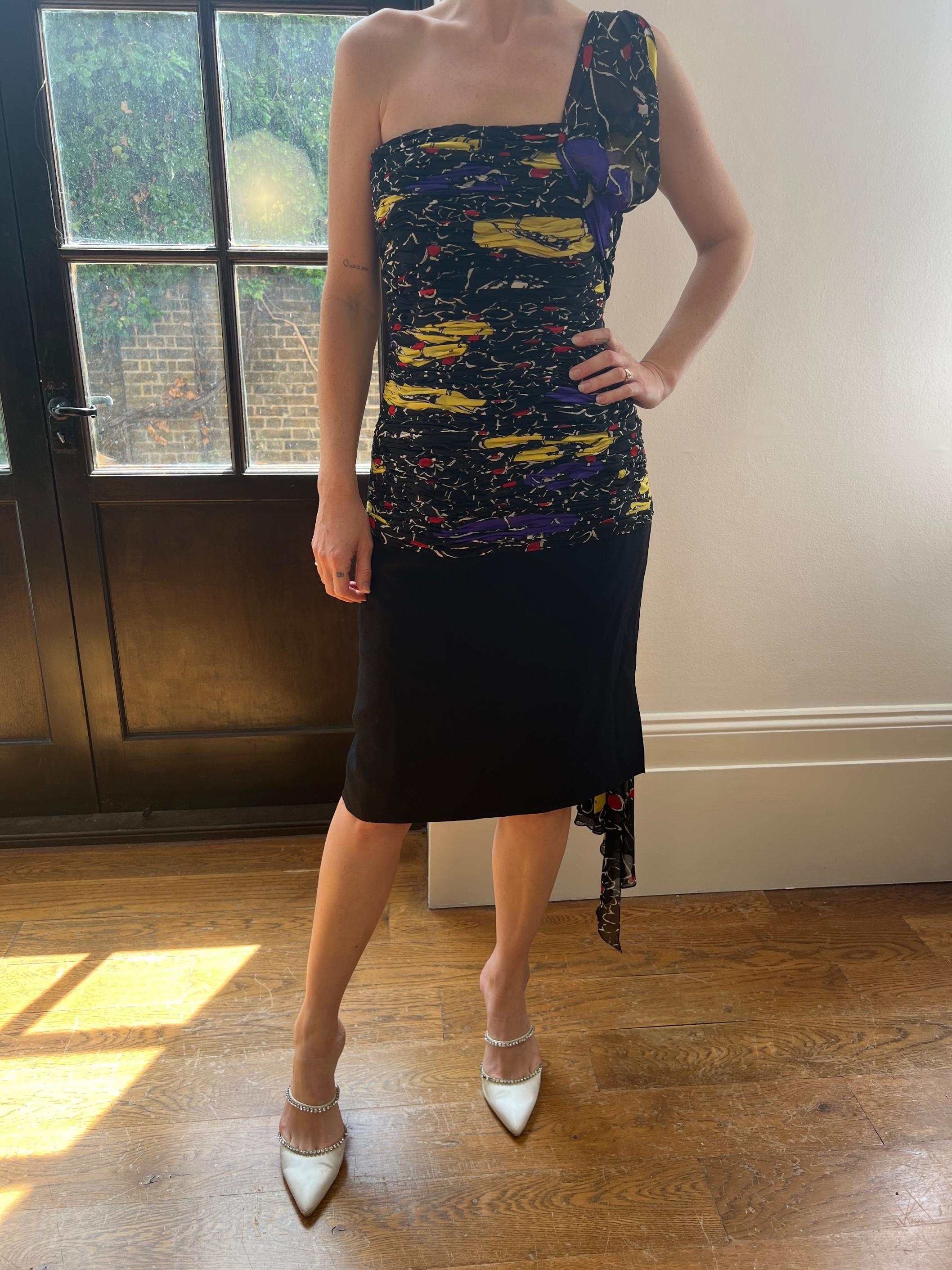 Women's 1985 Runway Documented Valentino Strapless Silk and Crepe Dress For Sale
