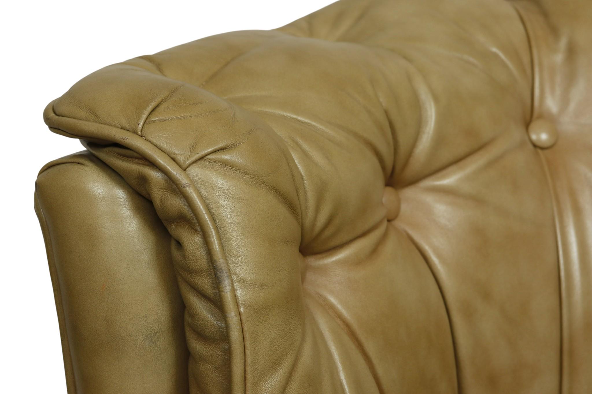 Pelle 1985 Sedie da vasca in pelle con inserti, set da 4 in vendita