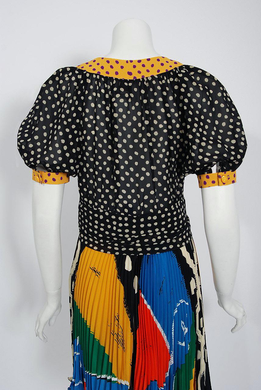 Vintage 1990's Emanuel Ungaro Paris Colorful Silk Puff-Sleeve Pleated Mini Dress For Sale 2