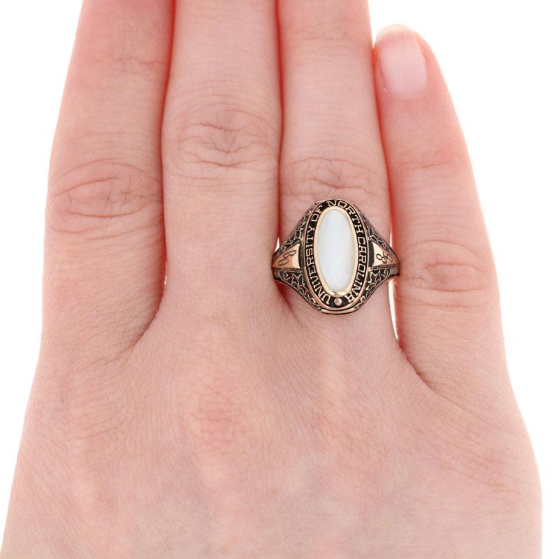 1985 University of North Carolina Class Ring, 10k Gold Mother of Pearl UNC 4