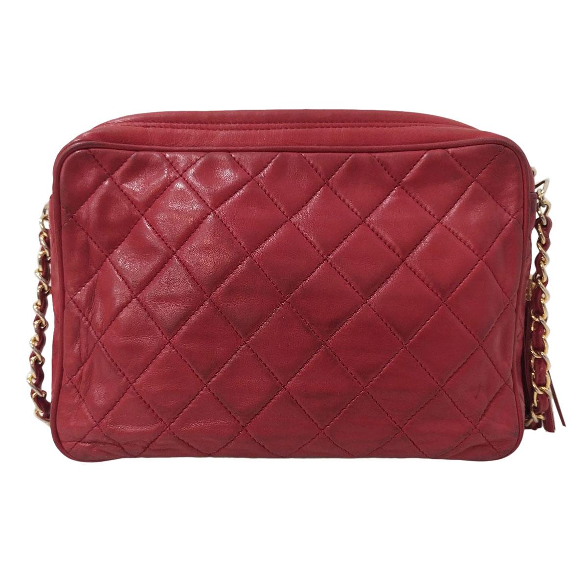 Iconic Chanel camera bag
Vintage from 1986/87
Soft leather
Red color
