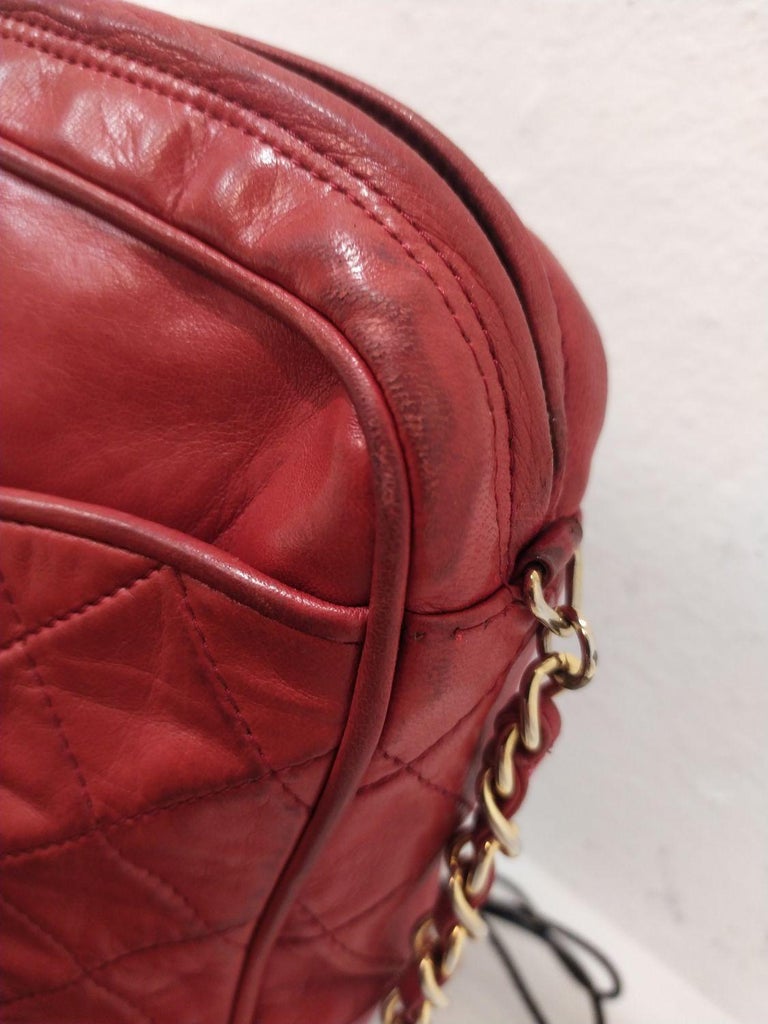Camera leather handbag Chanel Red in Leather - 38803649