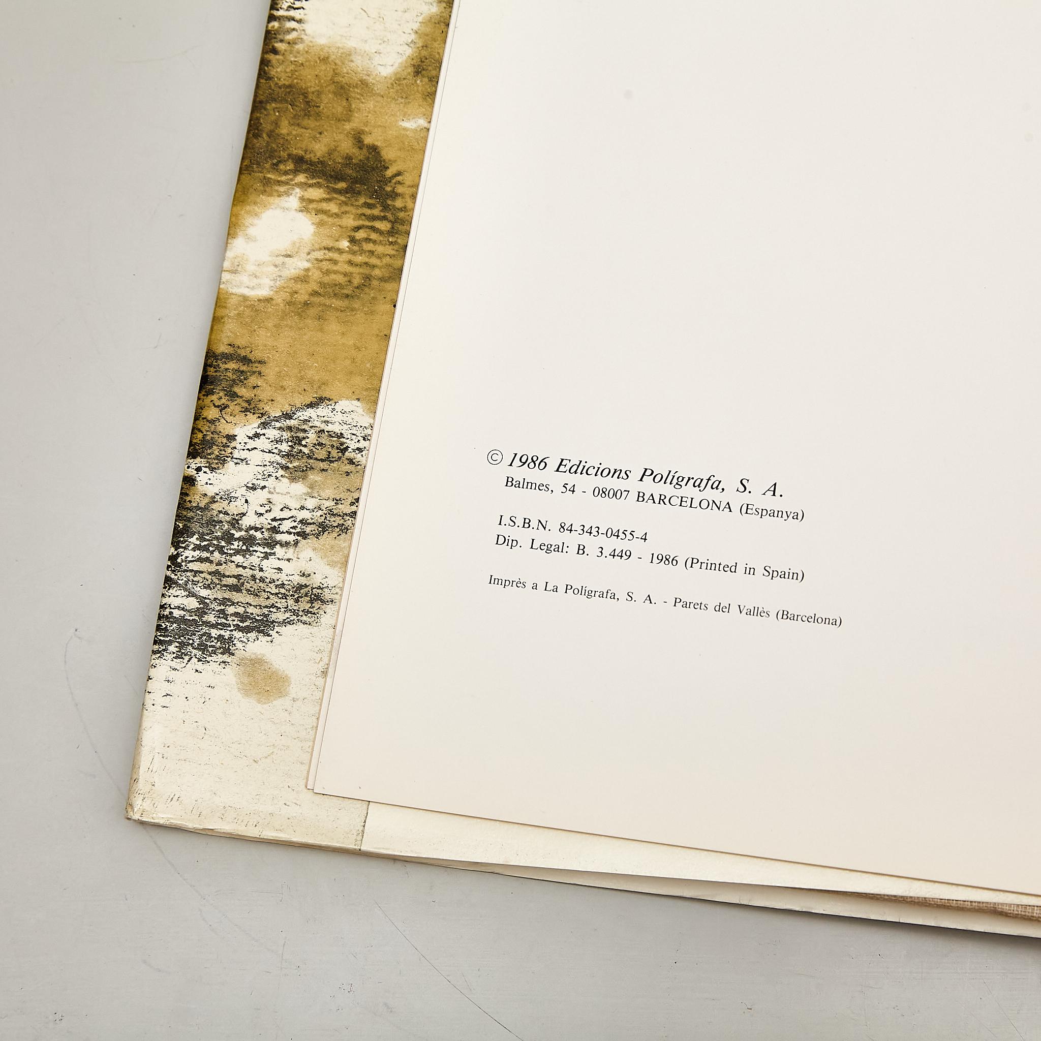 Late 20th Century 1986 Antoni Tàpies Book: 'Tapies i la Nova Cultura'  For Sale